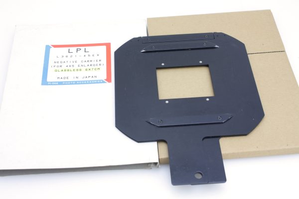 LPL 5x4" Darkroom Enlarger Negative Carrier / Holder - 6x7cm  [7451] [7452] - Boxed