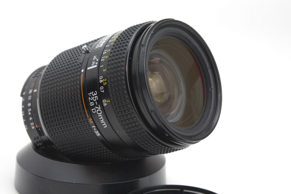 Nikon AF-S 35-70mm f/2.8 D Zoom Lens, with Caps - Nikon F Mount