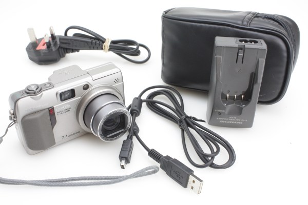 Olympus Camedia C-70 7.1mp Digital Camera CCD 5X Optical Zoom