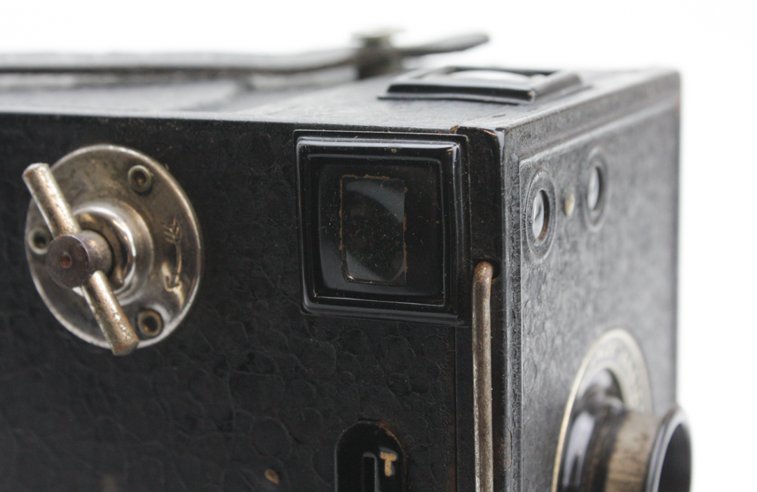 Ensign "All-Distance" 120 Medium Format Box Camera - Collectible Art Deco - Circa 1927-1930 - Image 7