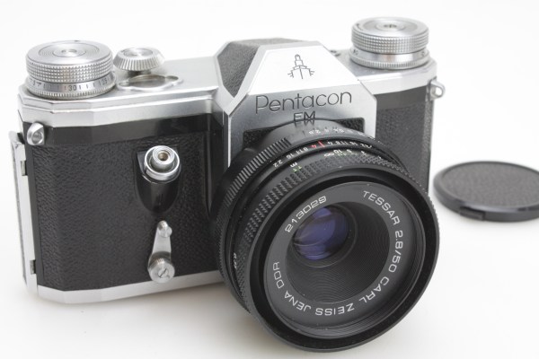 (Early Contax) Pentacon FM 35mm film SLR + 50mm Tessar f/2.8 lens
