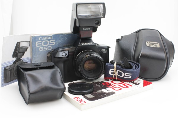 Canon EOS 650 35mm Film AF SLR Camera + EF 50mm F/1.8 MK1, Flash & Case