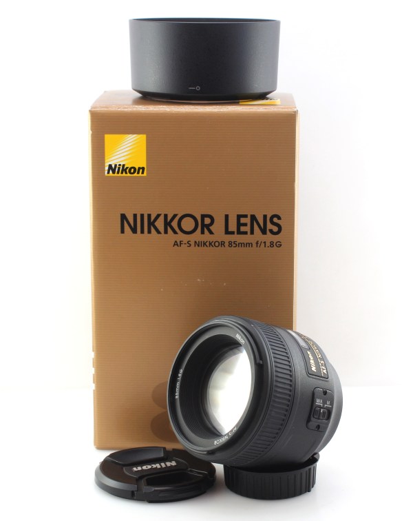 Boxed Nikon AF-S NIKKOR 85mm f/1.8G AF Prime Portrait Lens W/ hood - Excellent condition