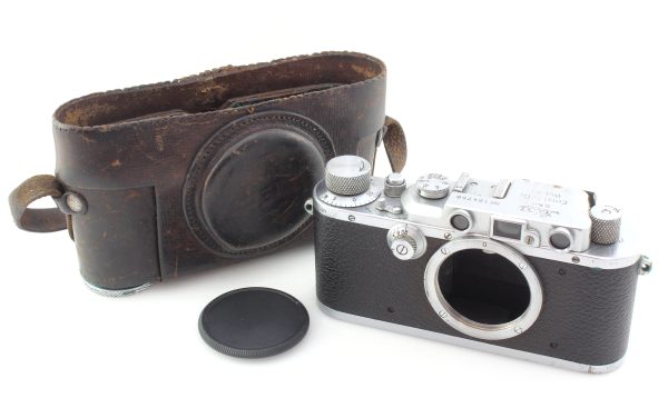 Leica IIIa 35mm Rangefinder Camera Body - No.184758 - Year 1936