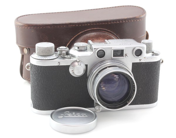 Leica IIIC Bright Chrome. Factory Flash Sync. 50mm F2 Summitar and Case.