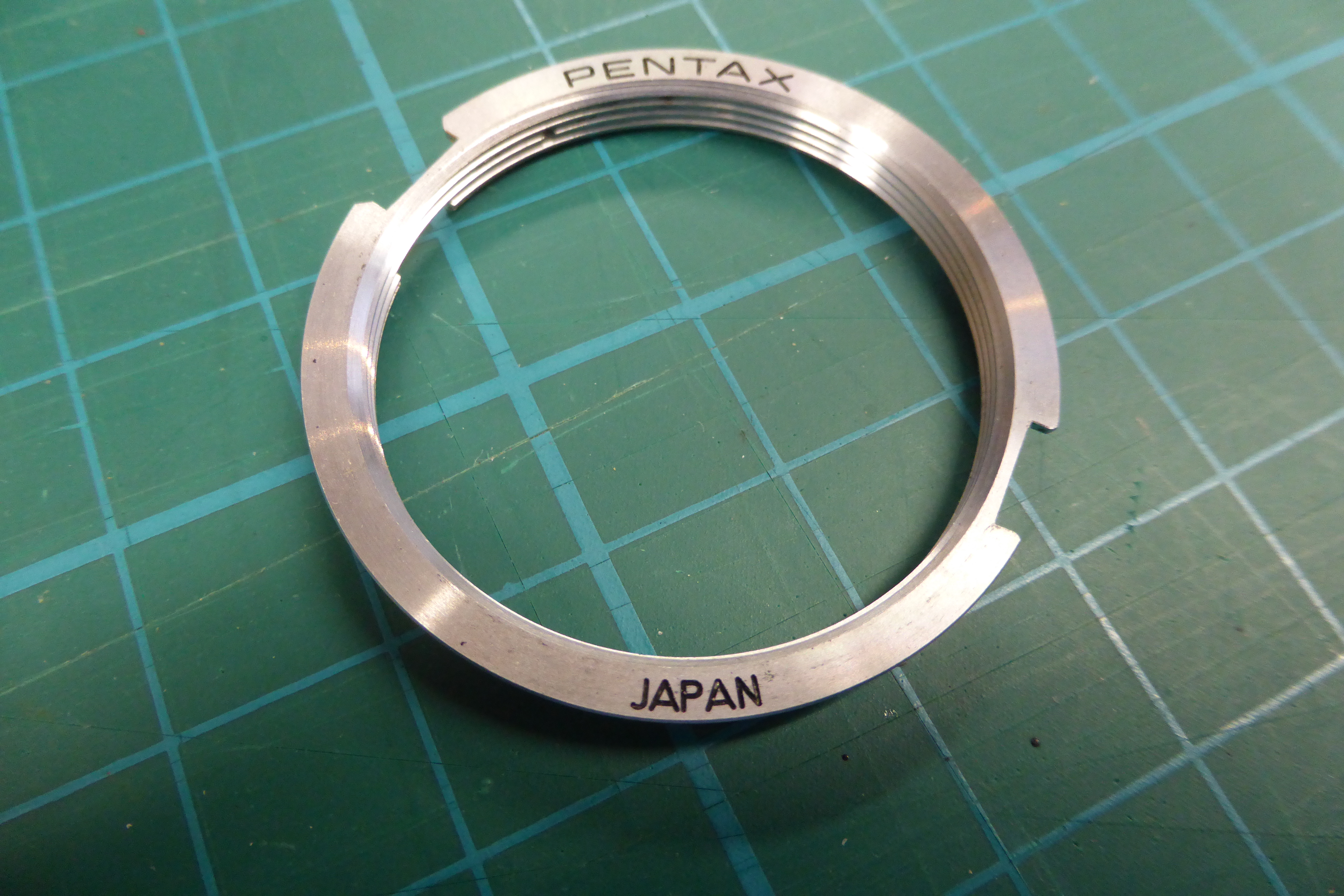 Pentax Mount Adapter K. Use M42/42mm Lenses on K-mount Cameras