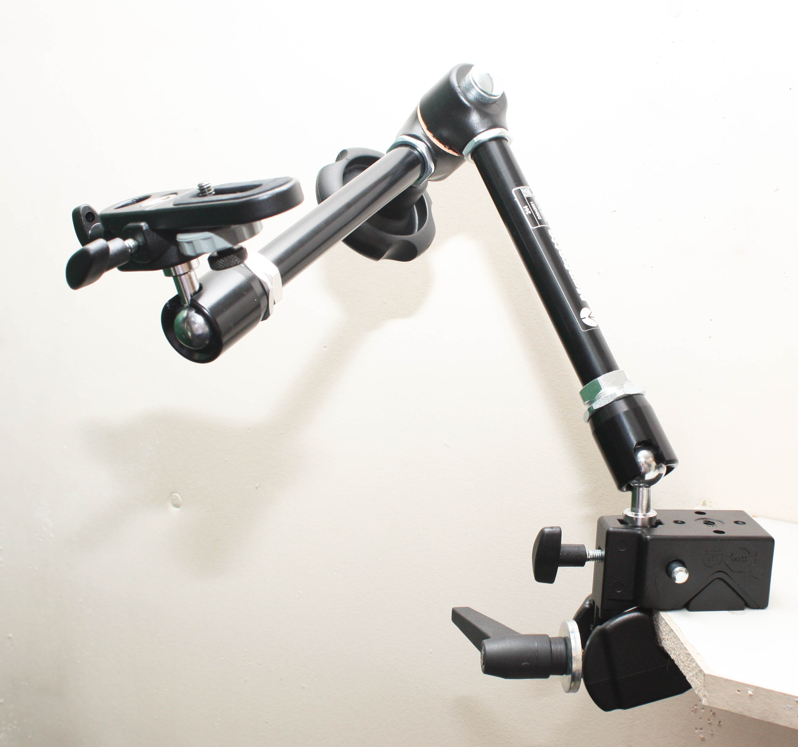 Manfrotto 244 Variable Friction Magic Arm + 035 Super Clamp + Camera Bracket - Image 4