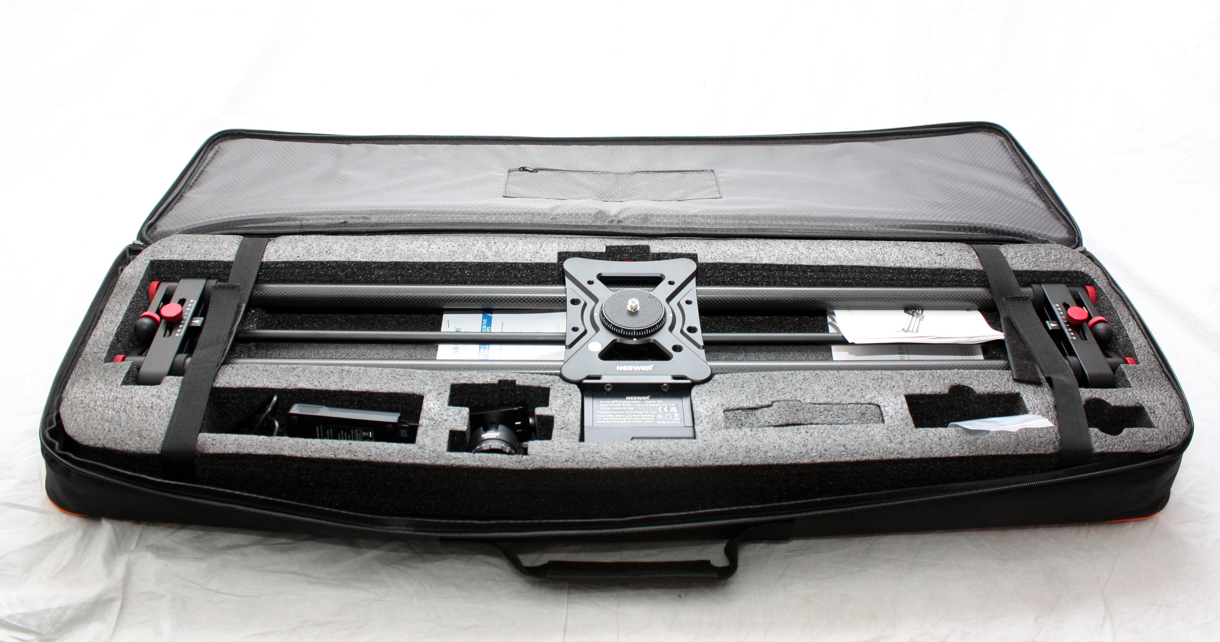 Neewer 80cm Motorized Carbon Fibre Camera Slider - APP Wireless Control with Case - Image 3