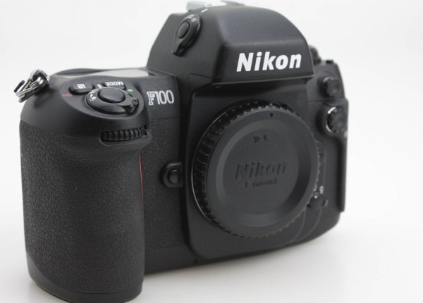 Nikon F100 35mm Autofocus Film SLR Camera Body- Excellent condition