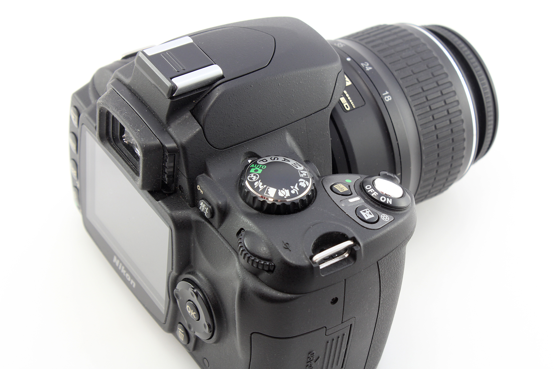 Nikon D40 Camera & 18-55mm AF-S Zoom Lens, Crazy Low Shutter Count - Image 5