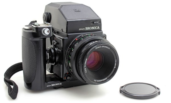 Bronica ETRSi 6x4.5 Medium Format Camera w/ AEII Prism finder + Zenzanon-PE 75mm f2.8 Lens