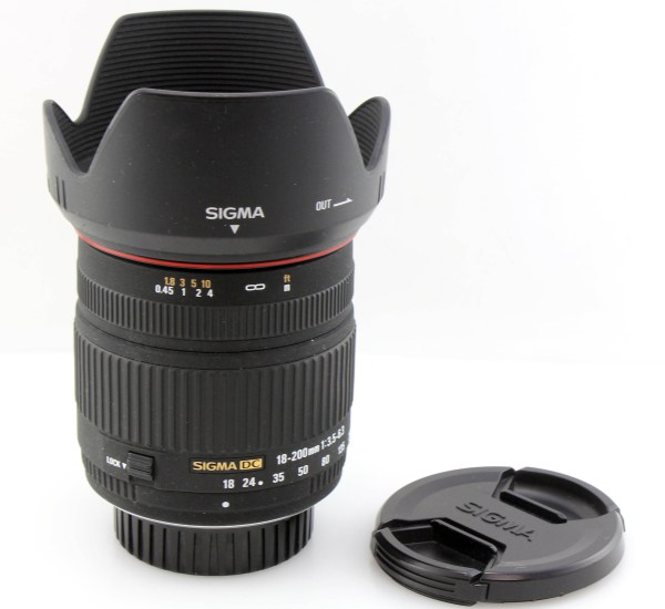 Sigma 18-200mm f/3.5-6.3 II DC OS Zoom Lens in Excellent Condition for Pentax DSLR cameras