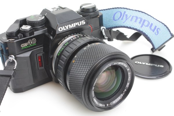 Olympus OM40 Program 35mm SLR Camera Zuiko 35-70mm f/4 (OM10)