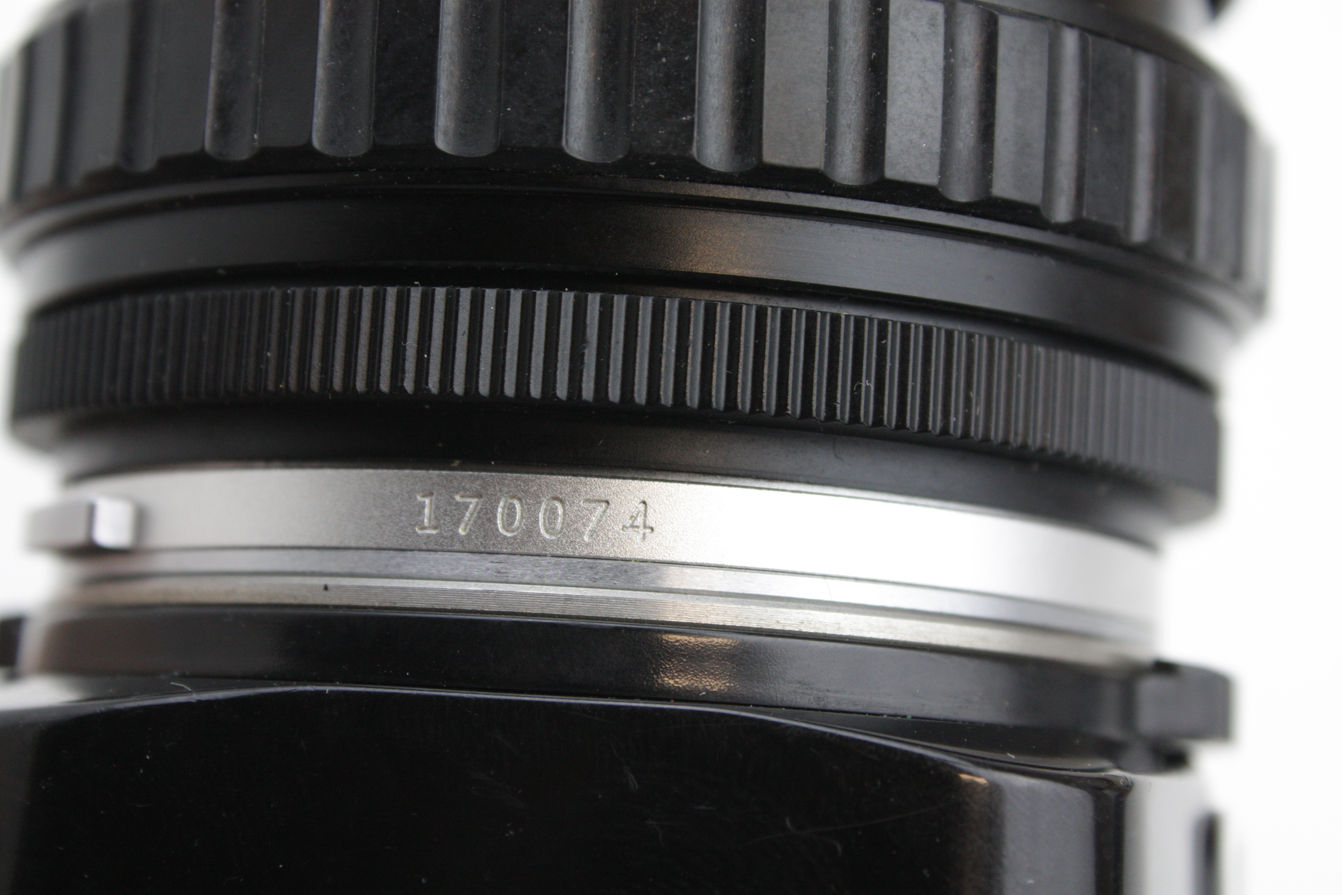 Olympus OM40 Program 35mm SLR Camera Zuiko 35-70mm f/4 (OM10) - Image 6