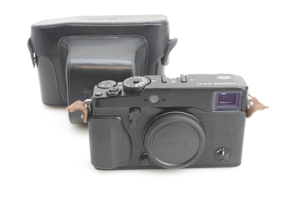 Fuji Fujifilm X-pro 1 16 MP APS-C Mirrorless Camera Body - Excellent condition