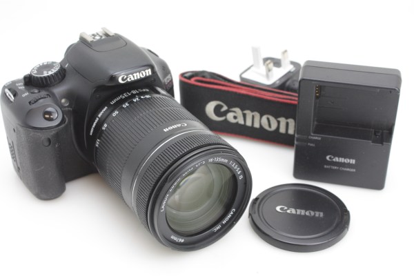 Canon EOS 550D - 18MP Sensor DSLR Camera & 18-135mm f/3.5-5.6 IS Zoom Lens