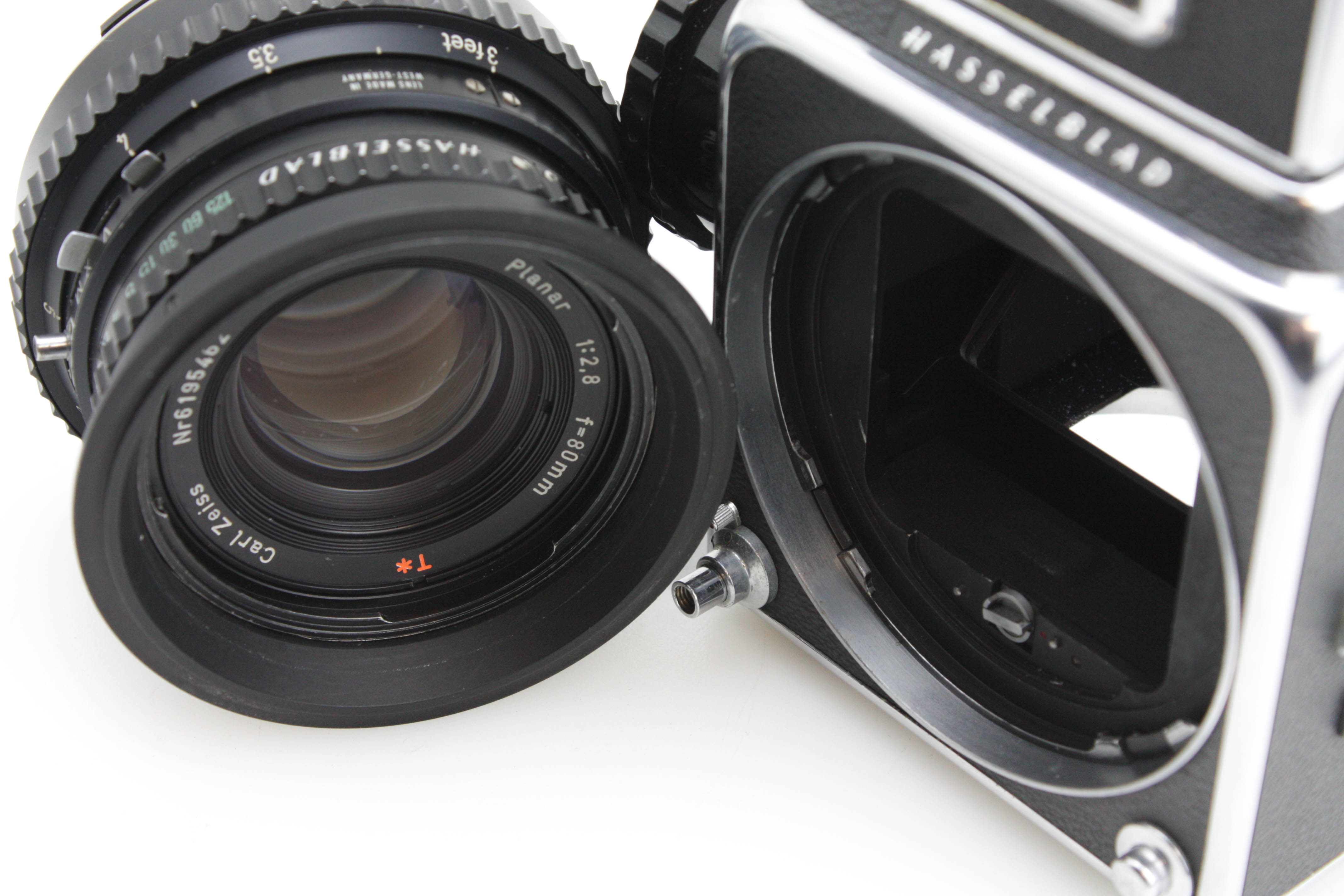 Hasselblad 500cm Medium Format Camera, w/ Carl Zeiss 80mm f2.8 Planar & A12 Back - Image 9