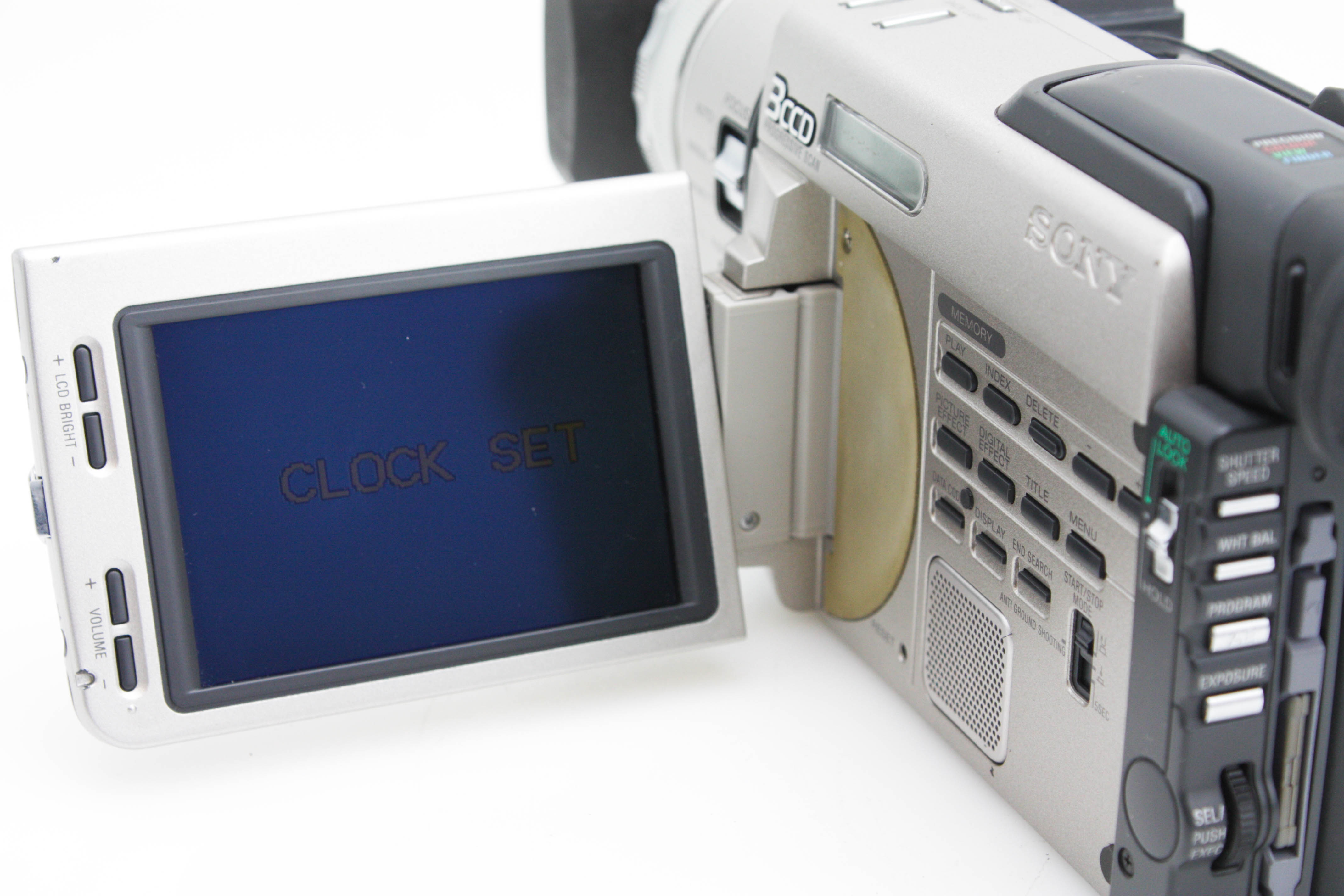 Sony DCR-TRV900E 3CCD Digital Mini DV Tape Format Handycam Movie Camcorder PAL - Image 3