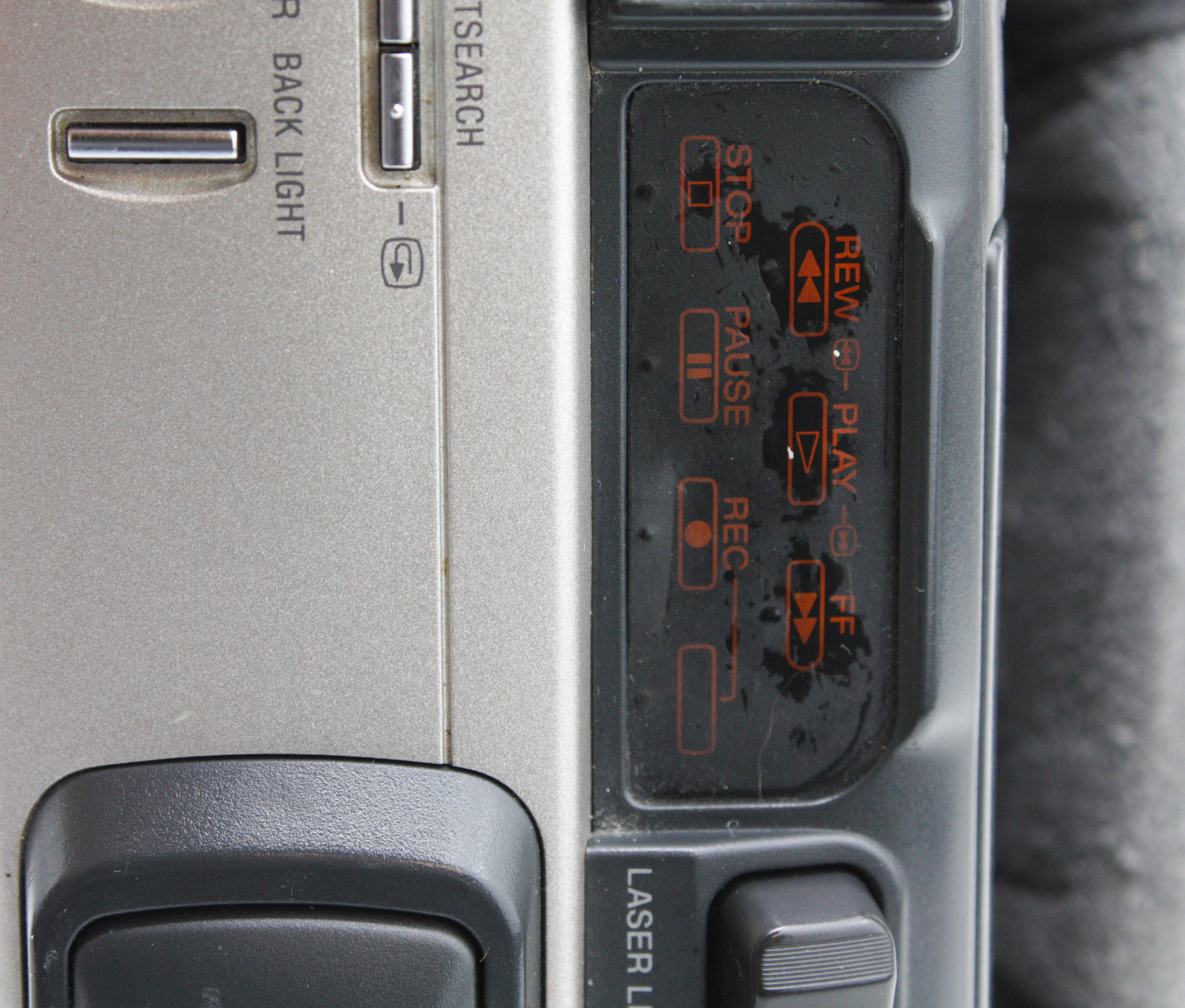 Sony DCR-TRV900E 3CCD Digital Mini DV Tape Format Handycam Movie Camcorder PAL - Image 6