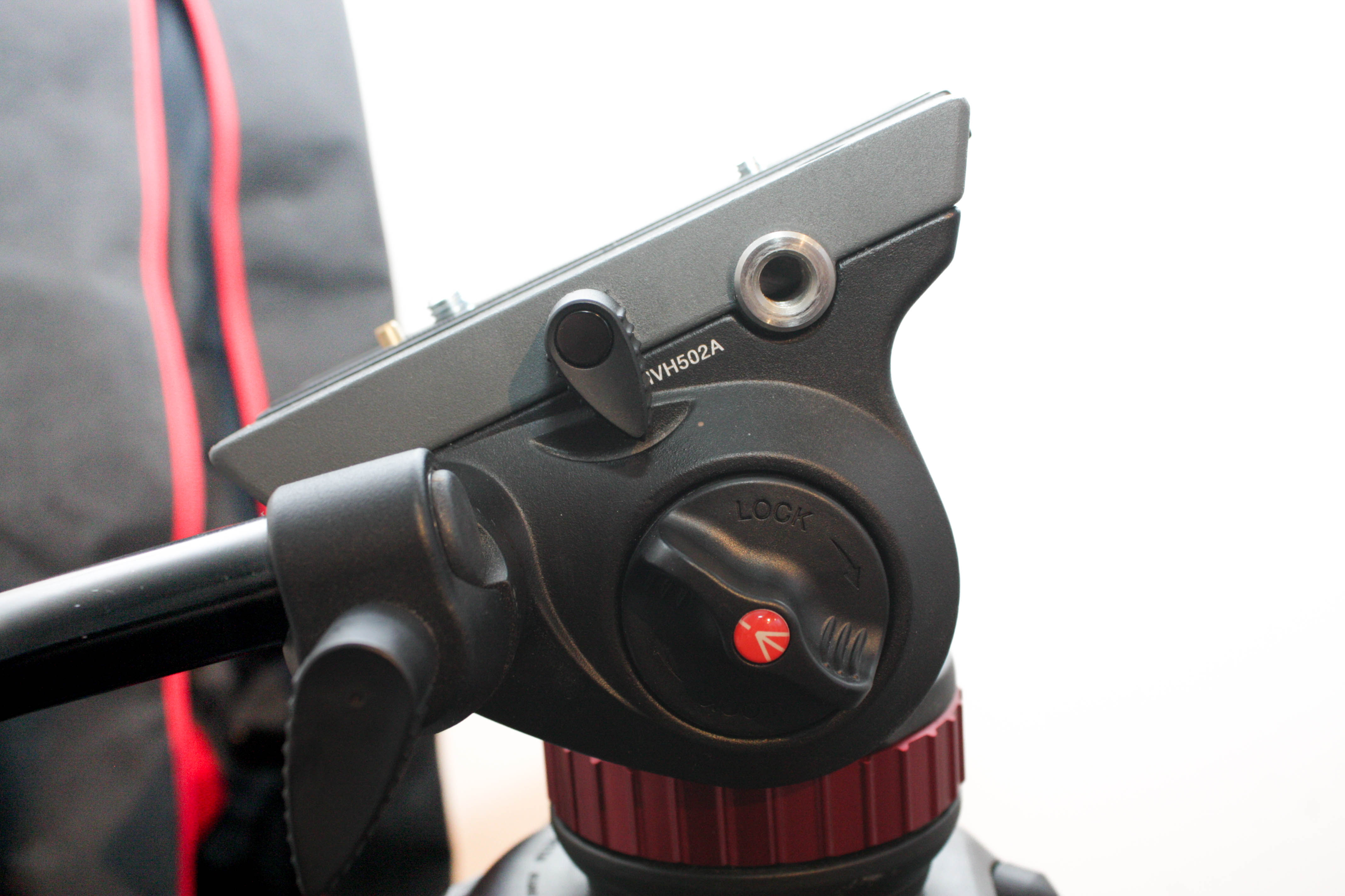 Manfrotto Pro Video Tripod - 546B Legs & MWH502A Fluid Head, + Padded Case - Image 2