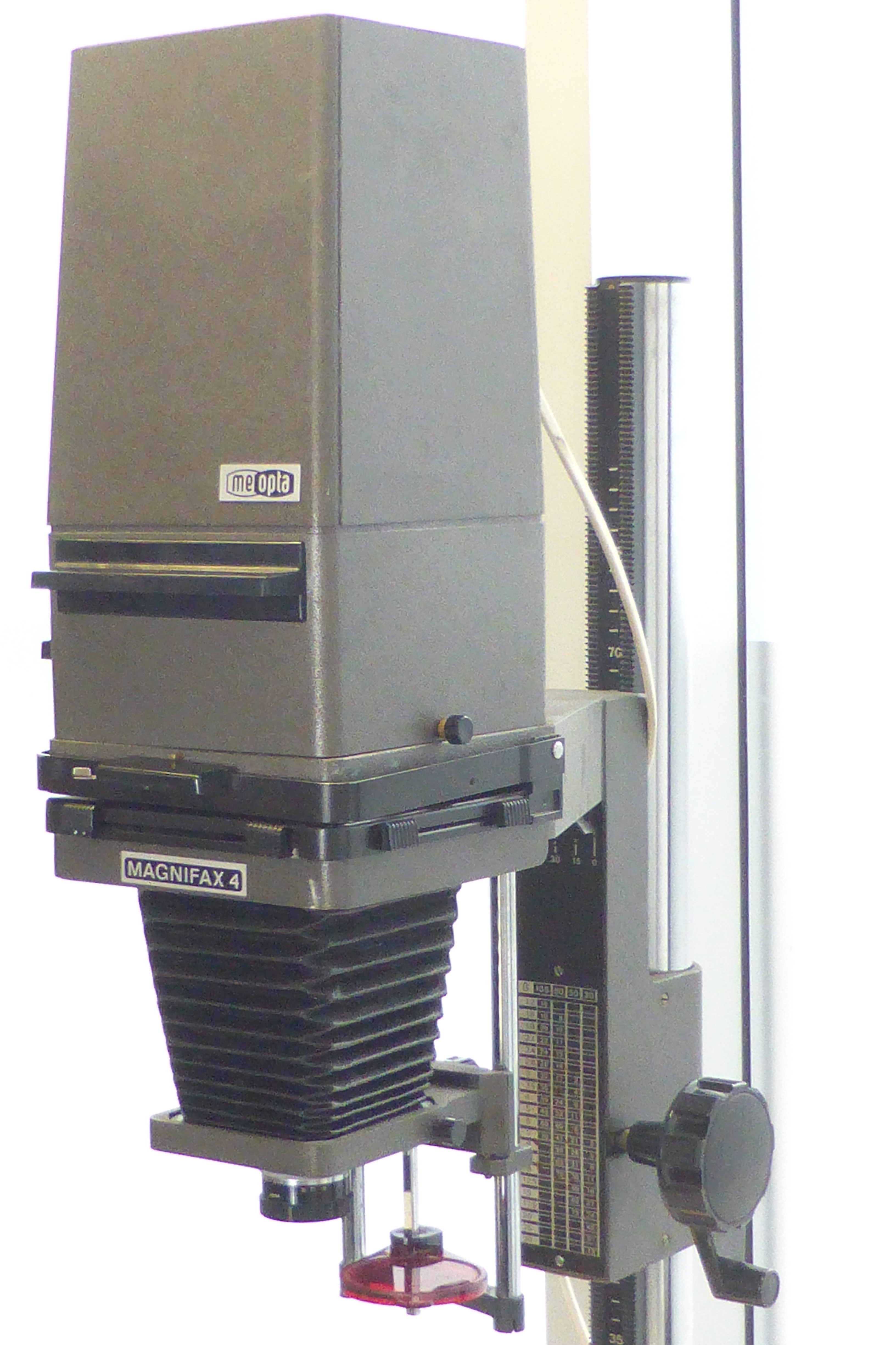 Meopta Magnifax 4 Enlarger 35mm-6x9cm 2x lenses, Easel & Multigrade Filters - Image 4