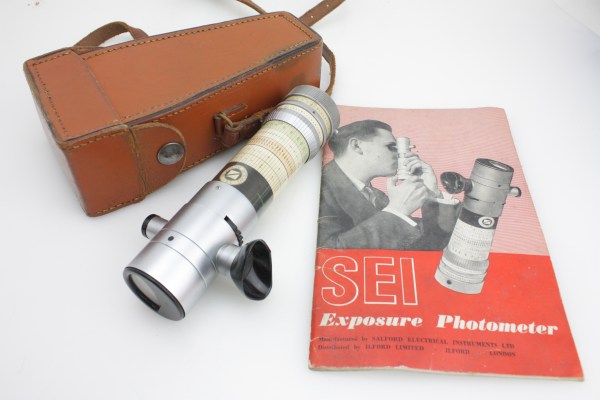 Leather cased SEI Exposure Photometer with Instructions - working
