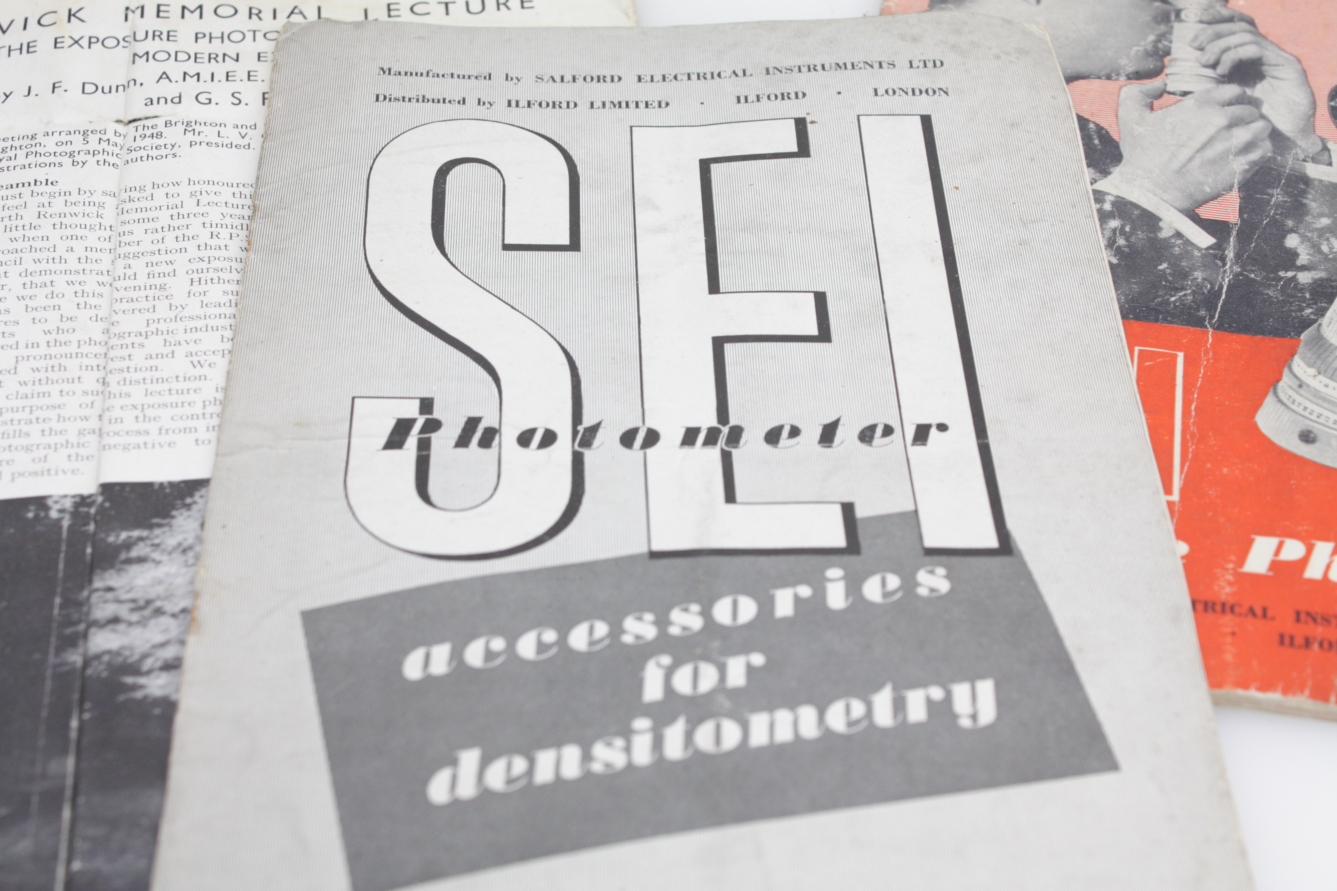 Leather cased SEI Exposure Photometer, Instructions & more papers- working - Image 4