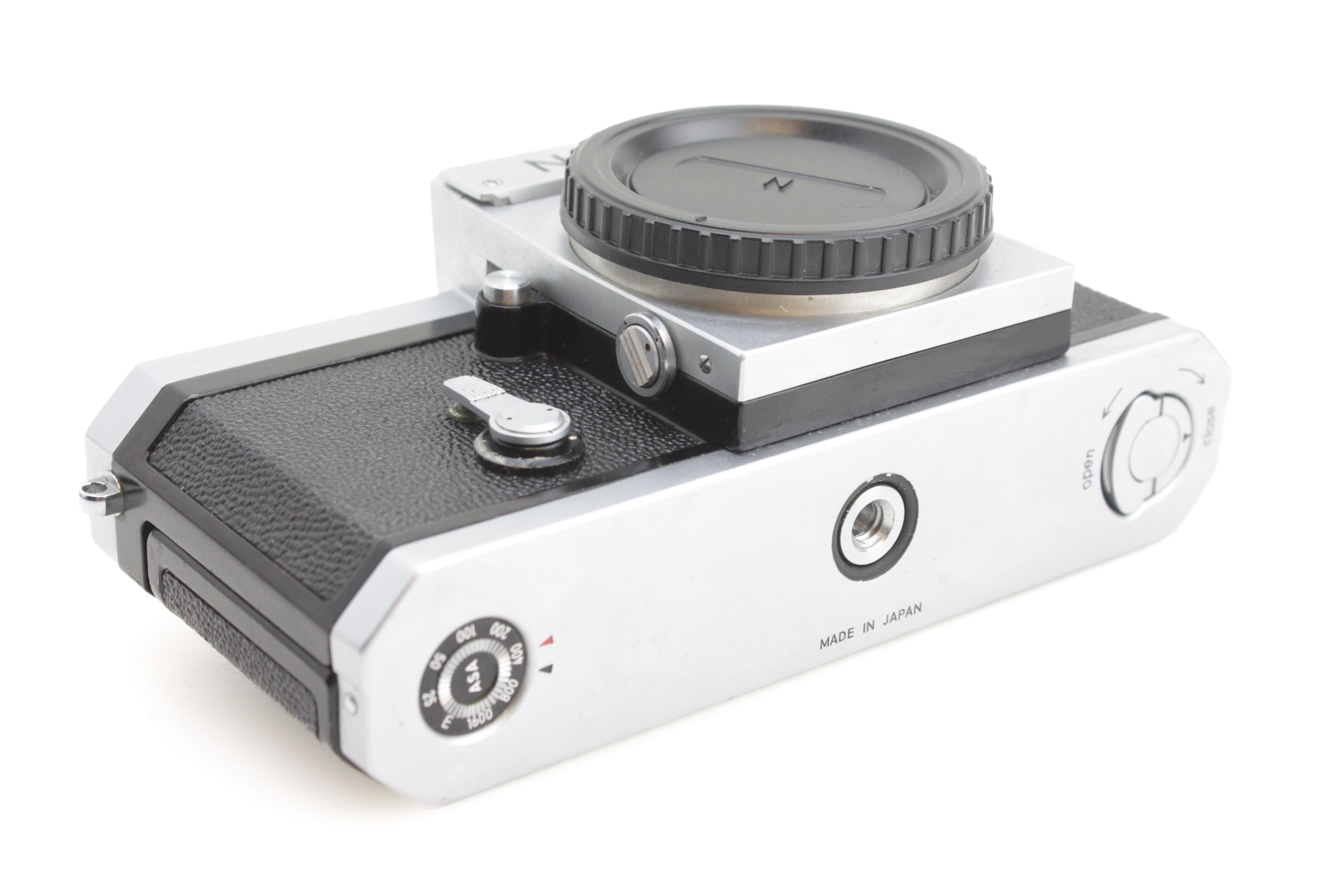 Nikon F 35mm SLR Camera, with Plain Prism Finder - Image 3