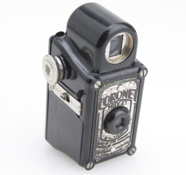 Miniature Coronet Midget 'Art Deco' Bakelite Film Camera - novelty