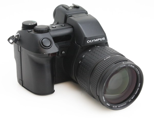 Olympus Camedia E-10 4MP Digital Bridge Camera CCD 4x Optical Zoom