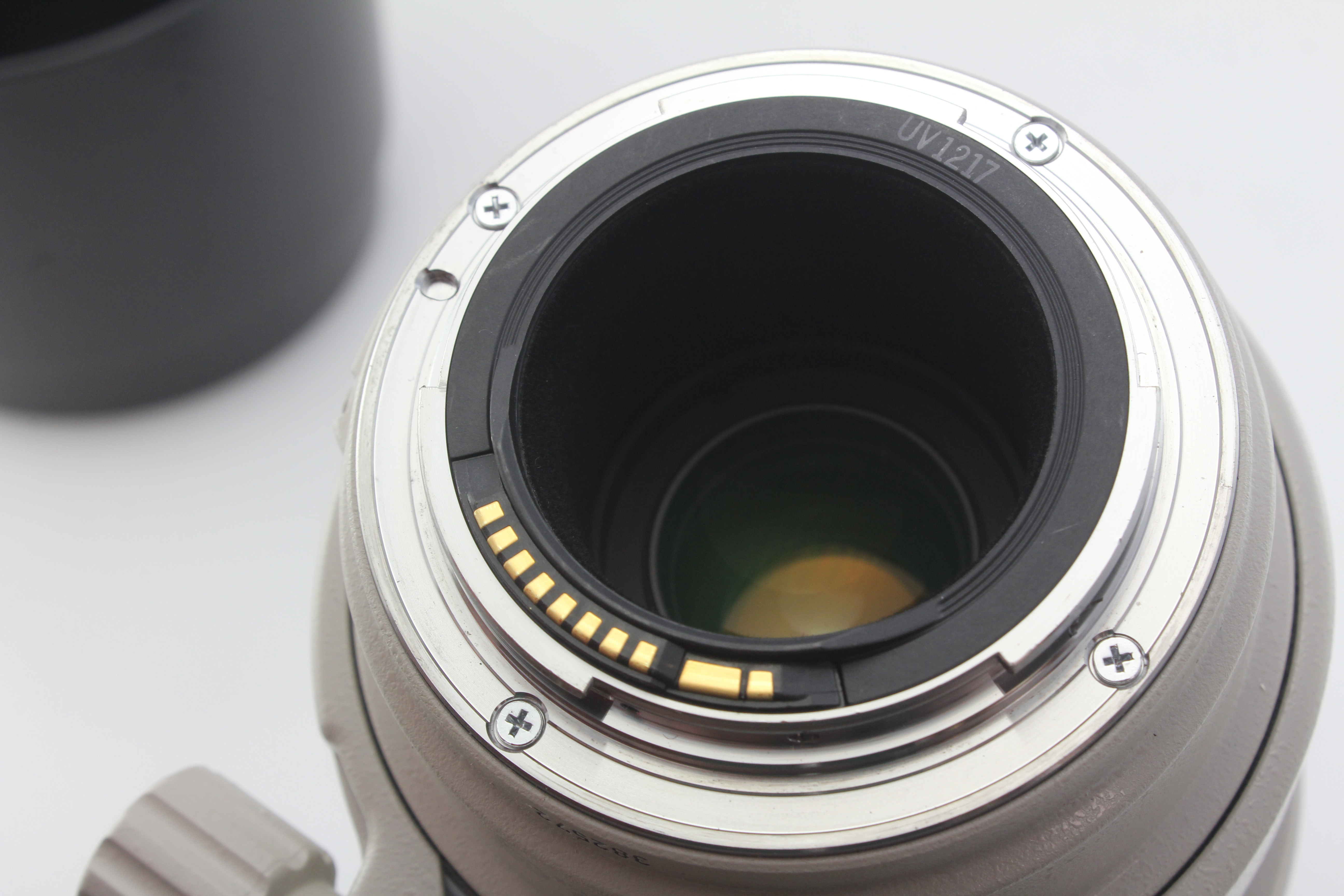 Canon EF AF 100-400mm f4.5-5.6 L series IS Zoom Lens with Hood & case - Image 7