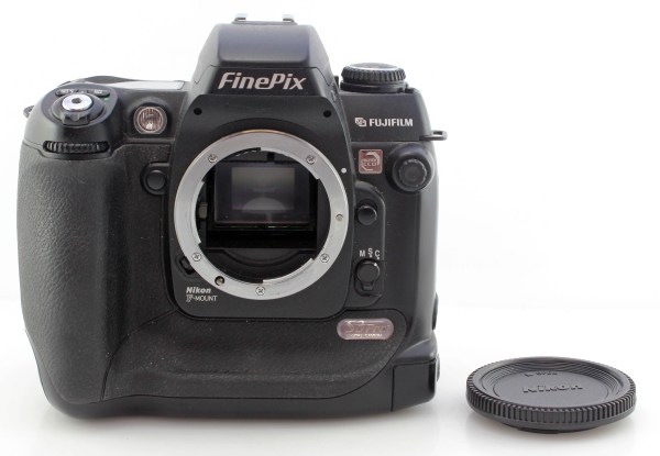 Fujifilm Finepix S3 Pro 12.3 Megapixel CCD sensor DSLR Camera body - Nikon F mount