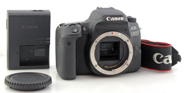 Canon EOS 77D - 24.2MP APS-C Digital Camera Body - Great condition Low use
