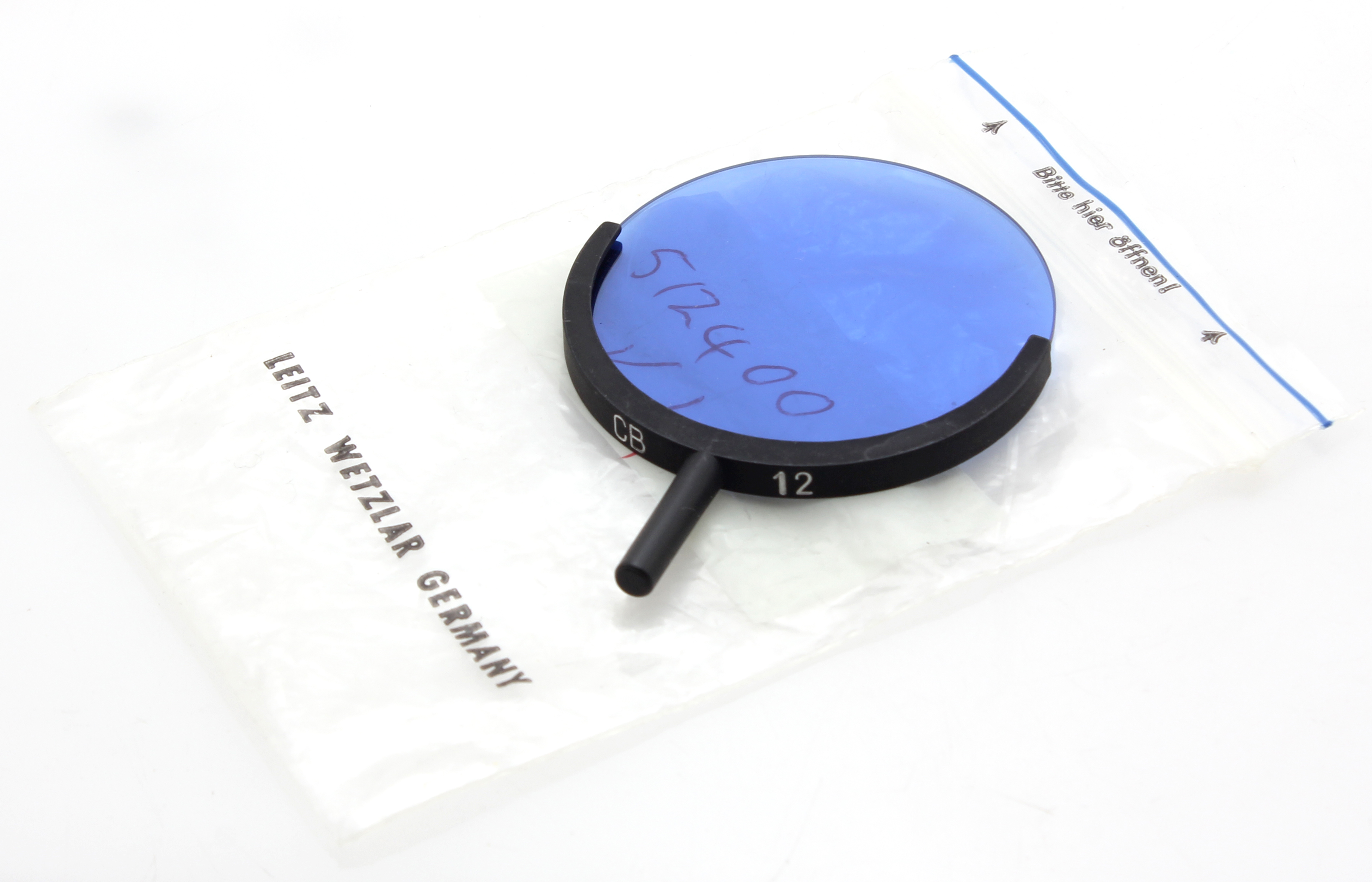set of 3 Leitz Microscrope filters - Diffuser, green (panchrom) and Blue (CB 12) - Image 4