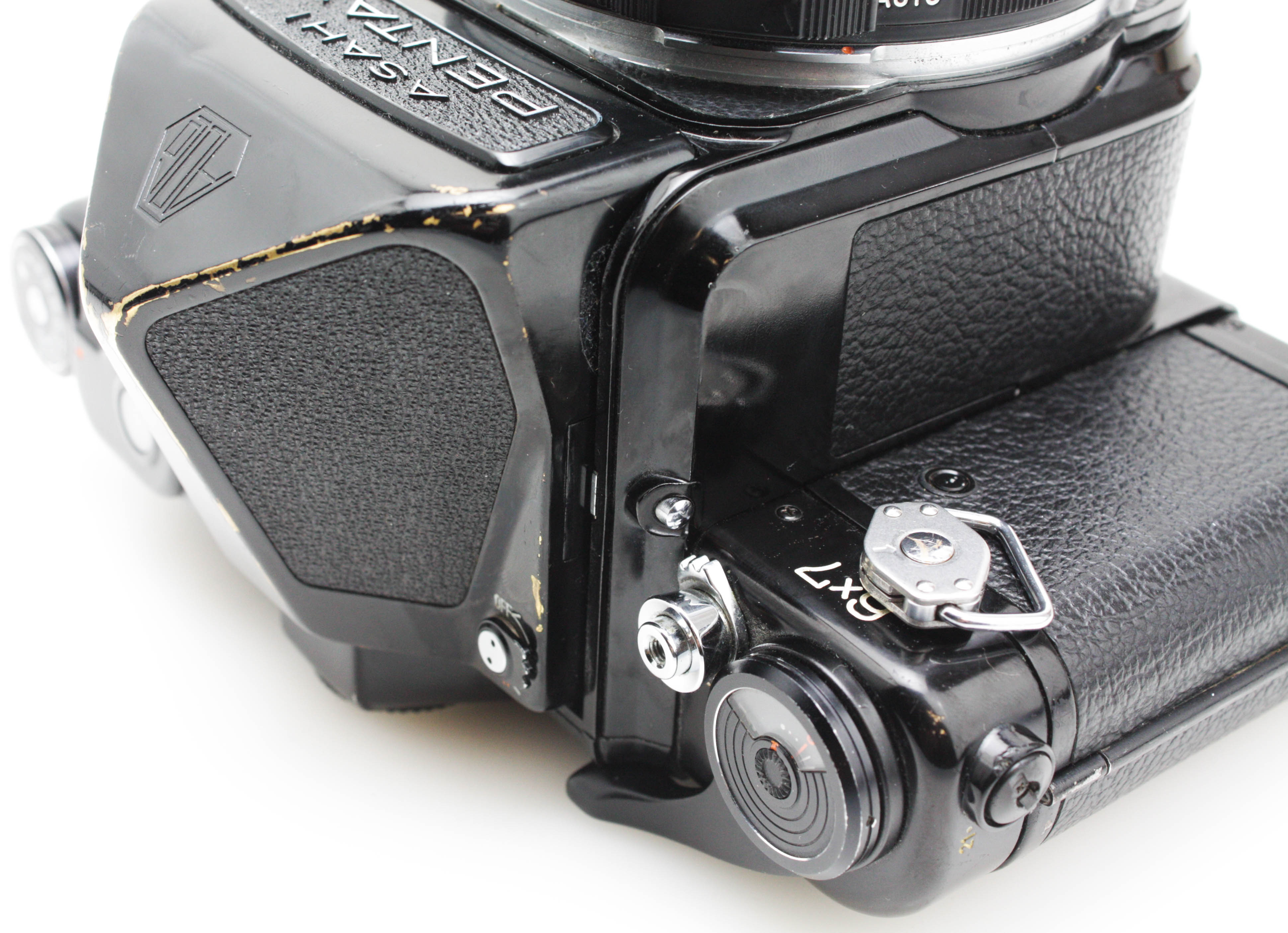 Pentax 6x7 Medium Format Film Camera w/ 105mm f/2.4 Lens & TTL prism - Image 8