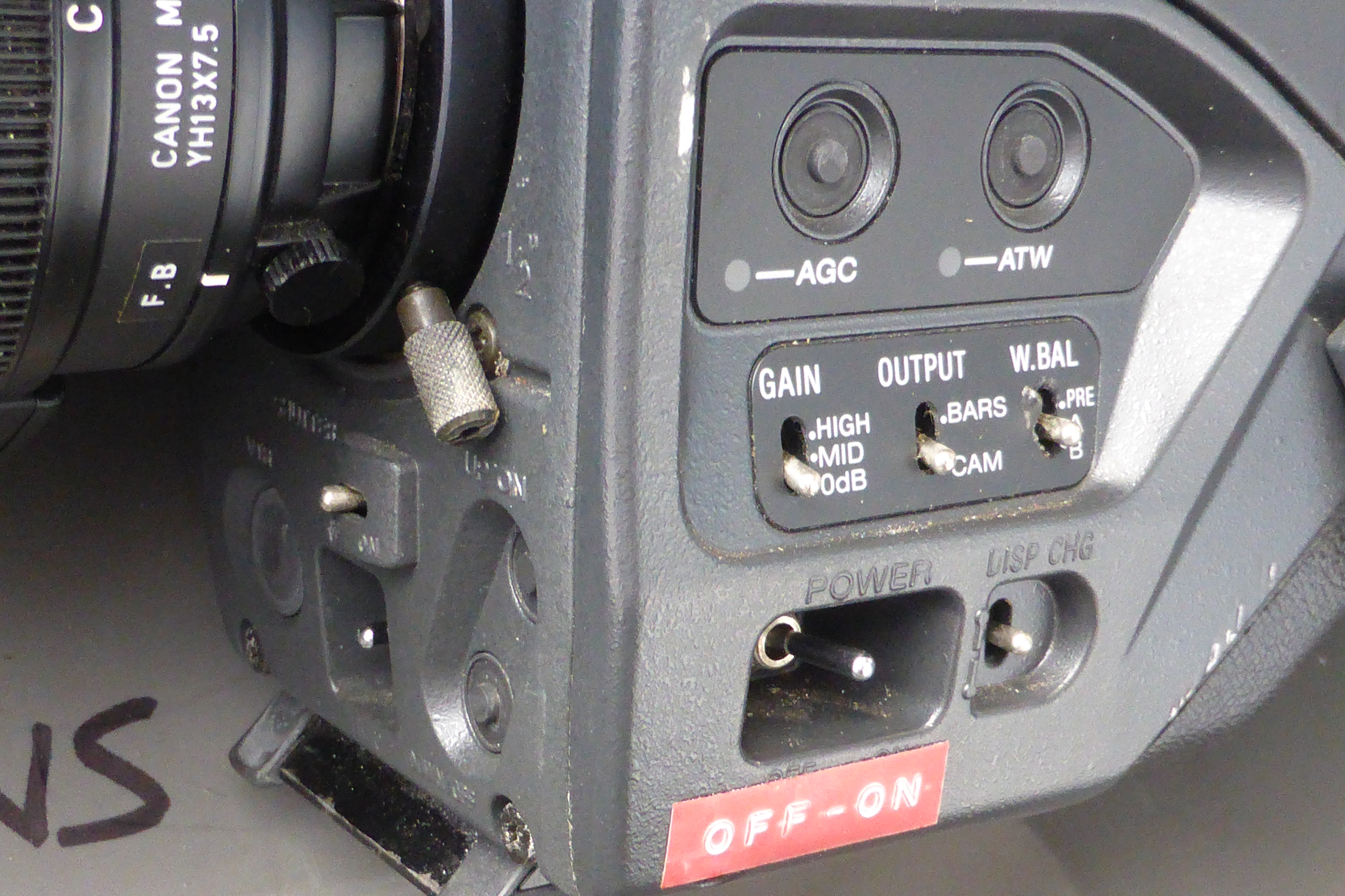 Sony EVW-300P Hi8 tape Video Camcorder & Canon Macro YH13x7.5 f/1.4 Lens & Case - Image 8