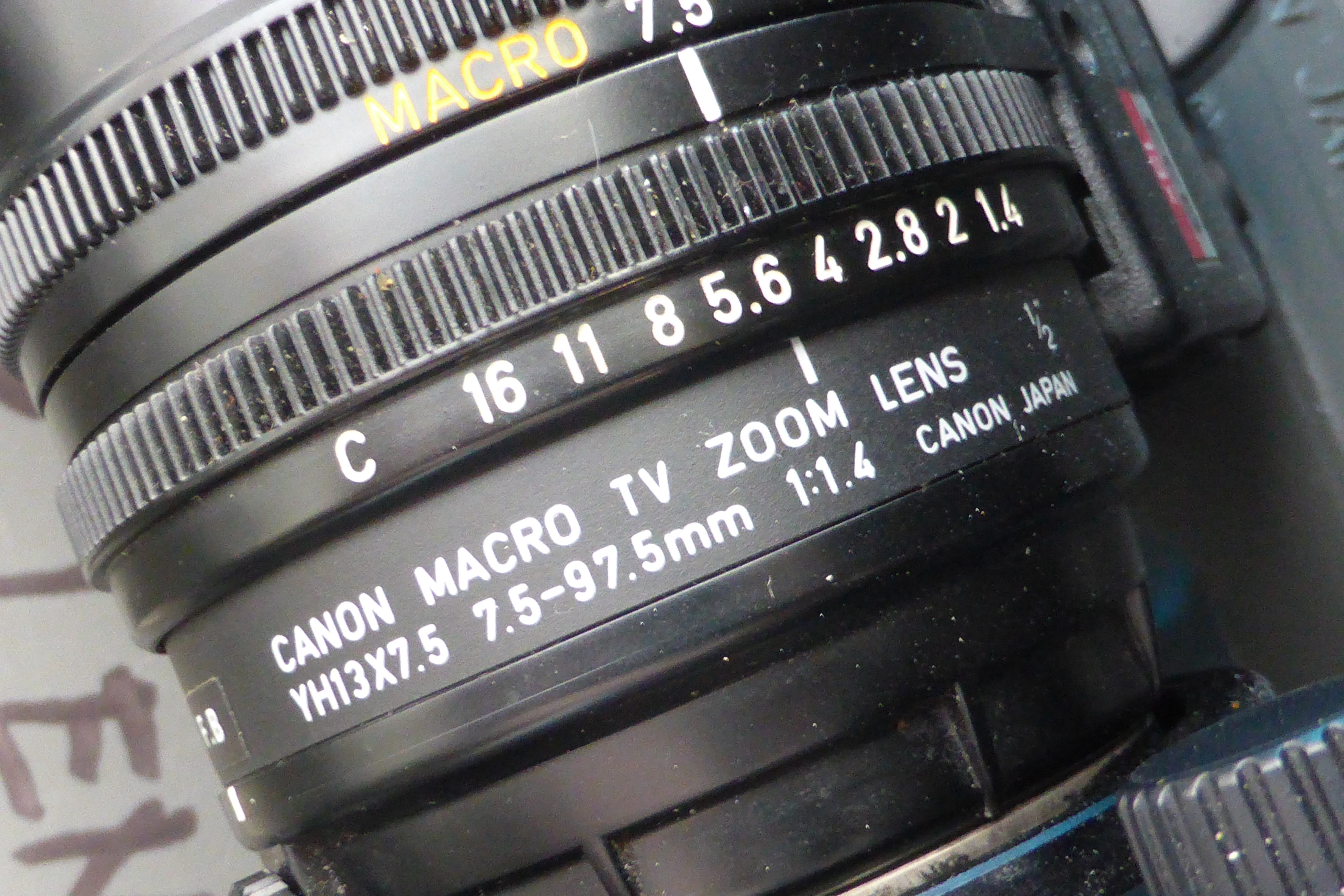 Sony EVW-300P Hi8 tape Video Camcorder & Canon Macro YH13x7.5 f/1.4 Lens & Case - Image 9