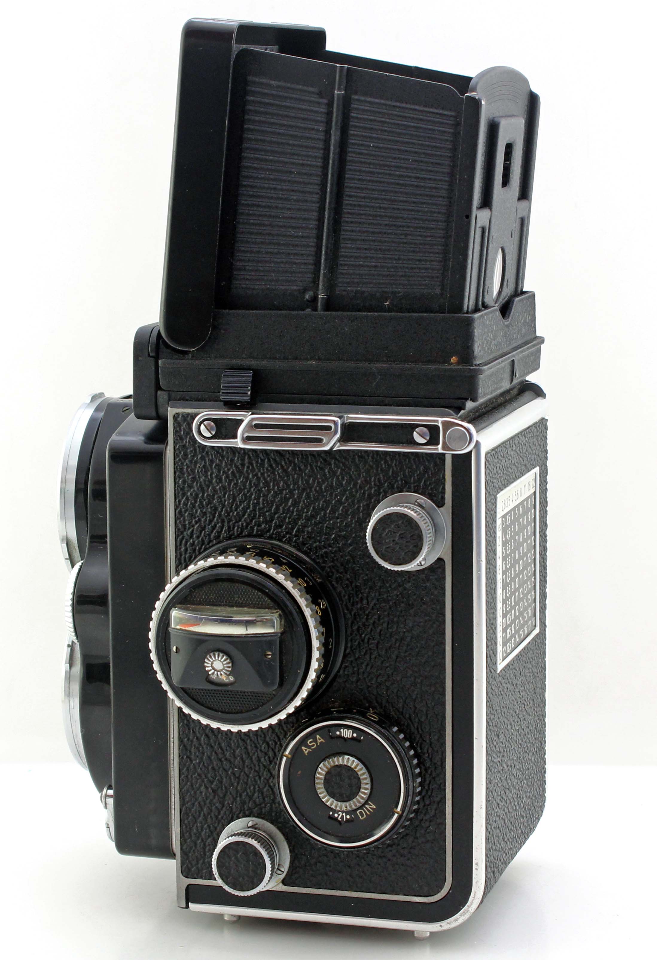 Rolleiflex 2.8F TLR Camera Cased with Carl Zeiss 80mm F2.8 Planar Lens & hood filter accessories - Image 6