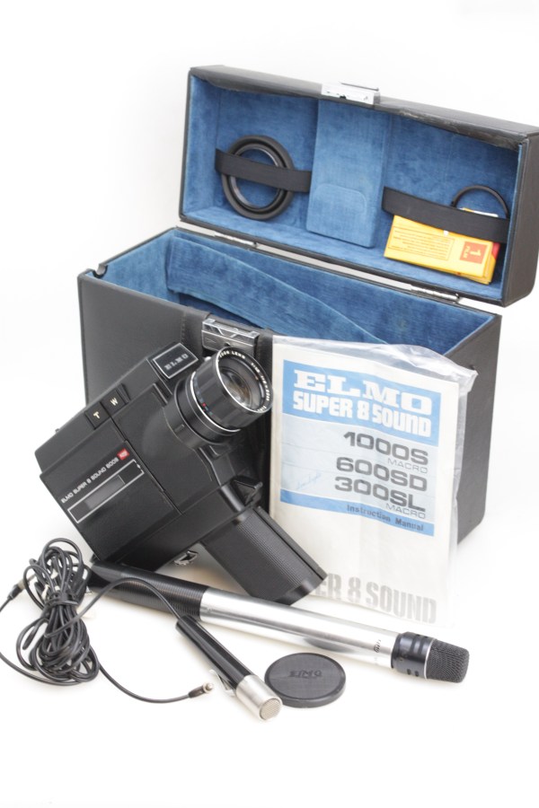 ELMO 600S Super 8 Sound Movie Cine Camera, case, microphone & Manual