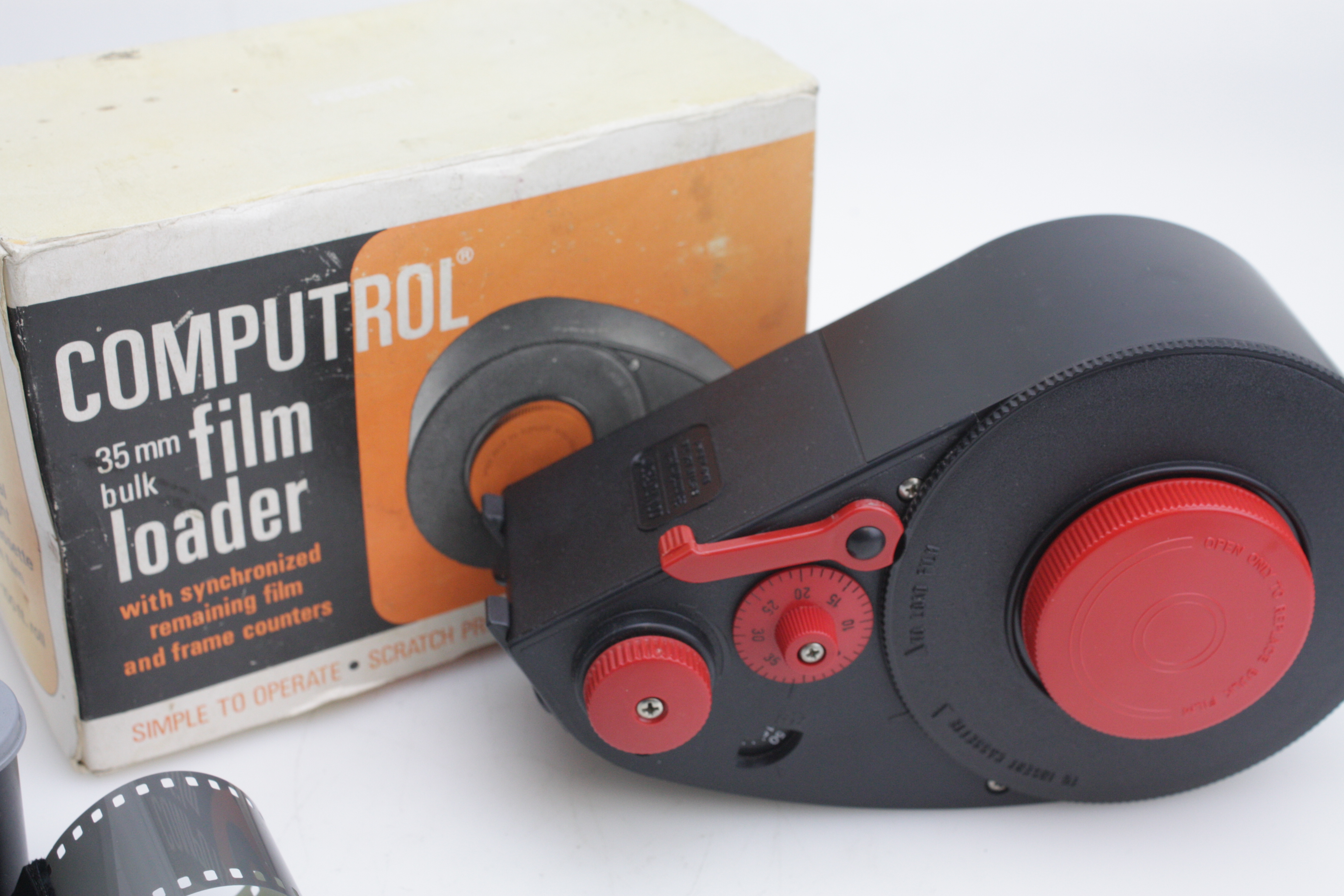 Computrol 100ft 30m Bulk 35mm Film Loader & 2x Cassettes - Image 10