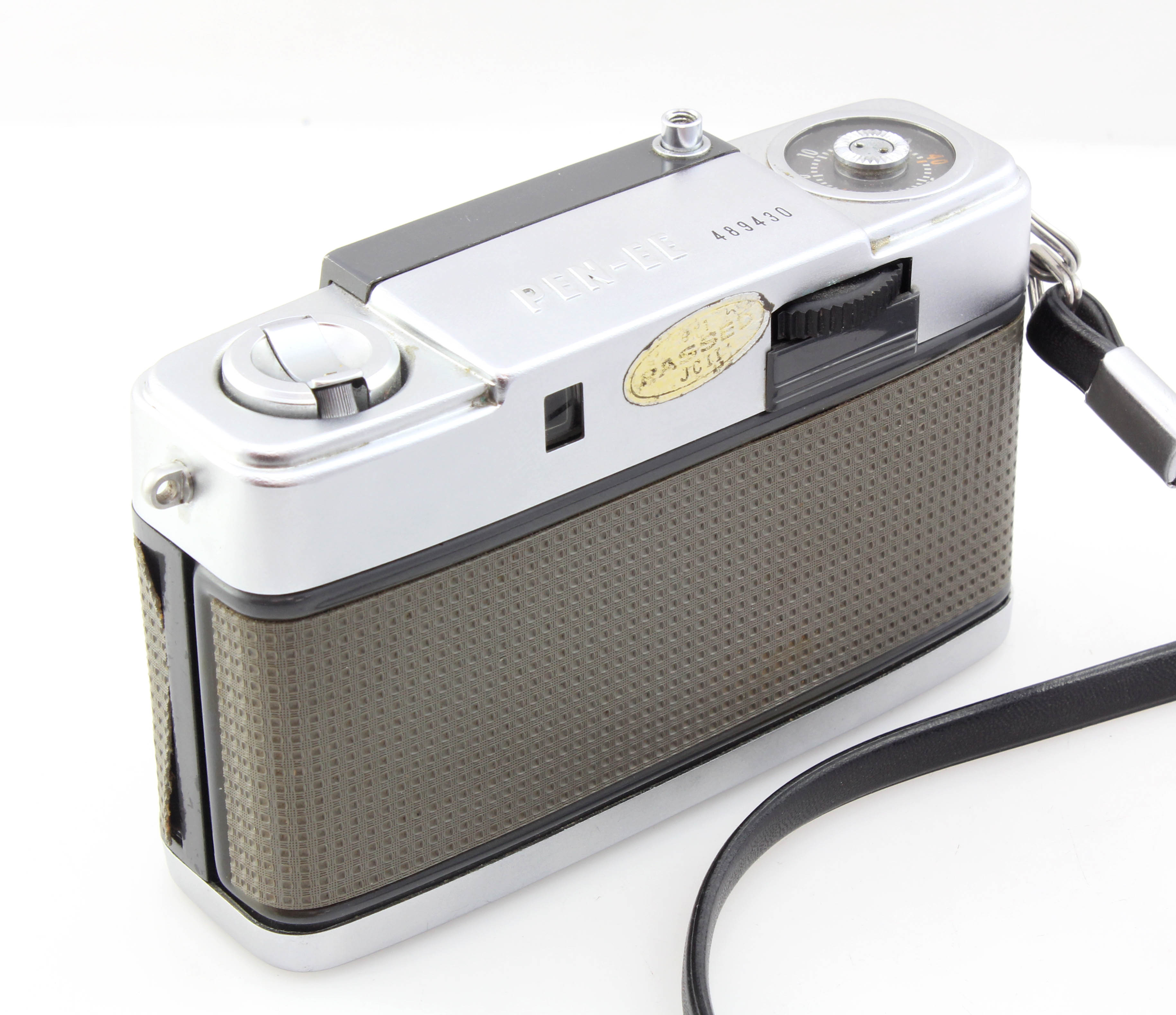 Olympus PEN EE-S Half-Frame Film Camera D.Zuiko 30mm f2.8 Lens - spares / repairs - Image 4