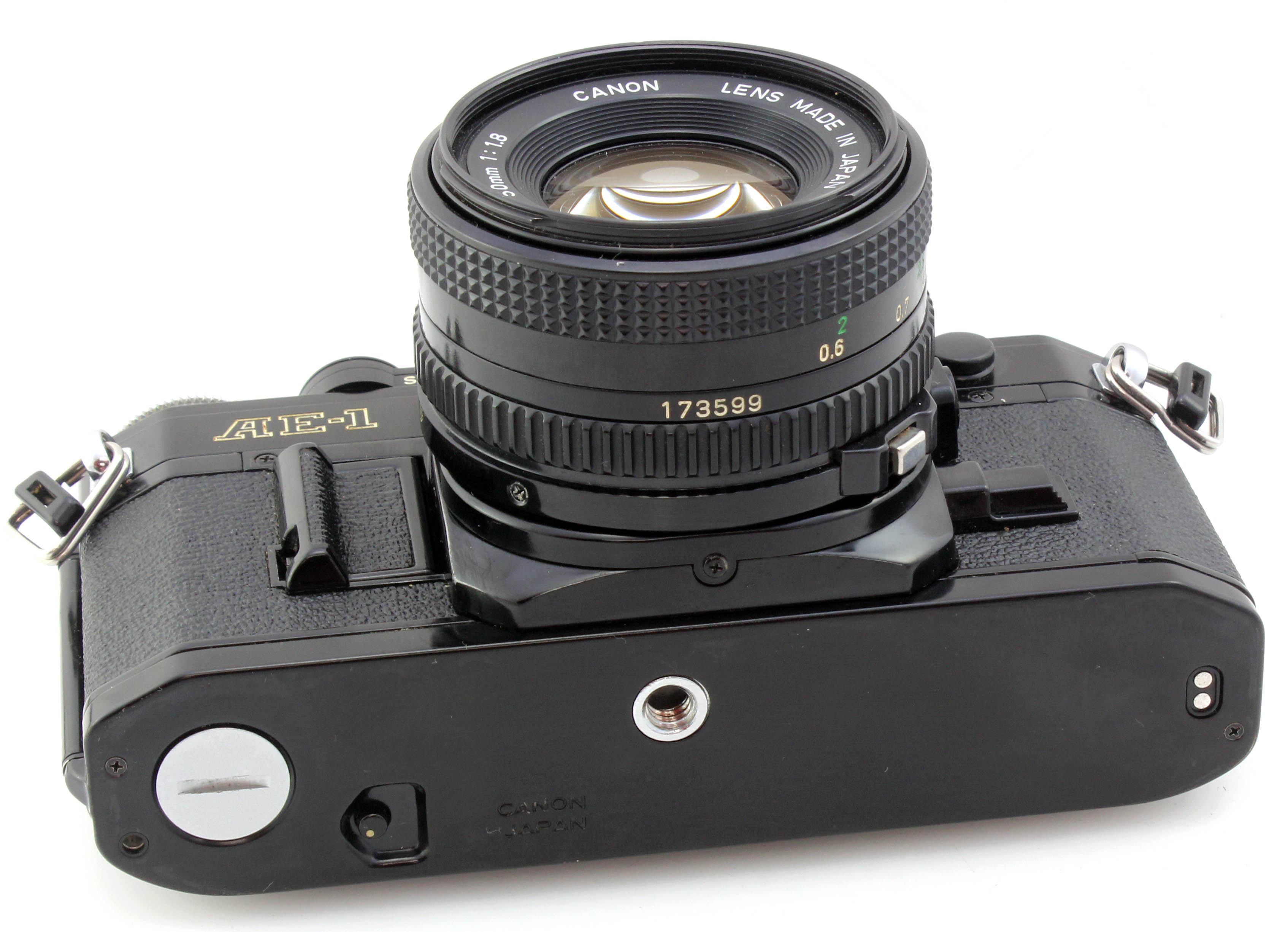 Canon AE-1 AE1 35mm SLR Film Camera w/ 50mm f1.8 FD Standard Prime Lens - Image 4