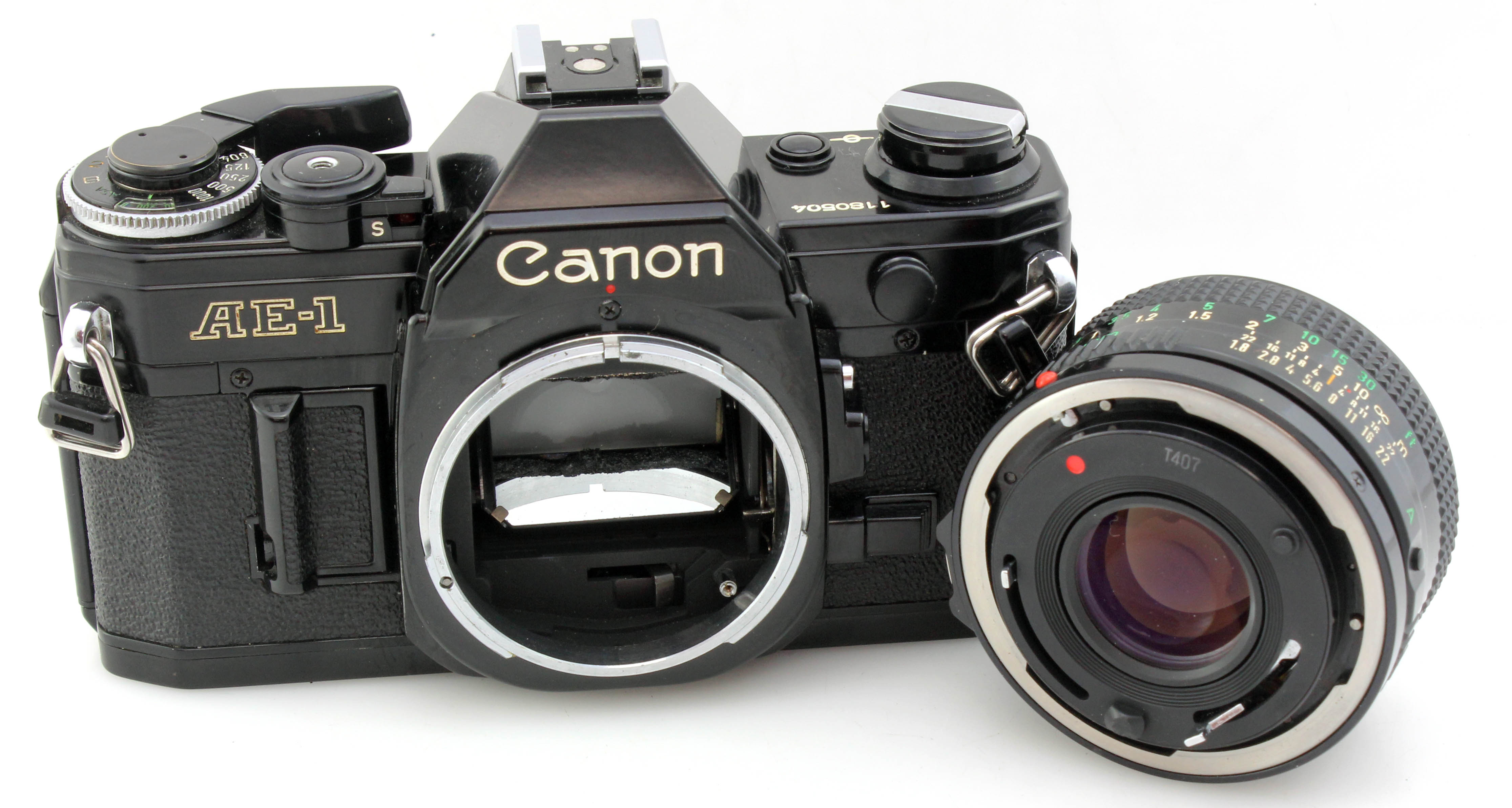 Canon AE-1 AE1 35mm SLR Film Camera w/ 50mm f1.8 FD Standard Prime Lens - Image 5