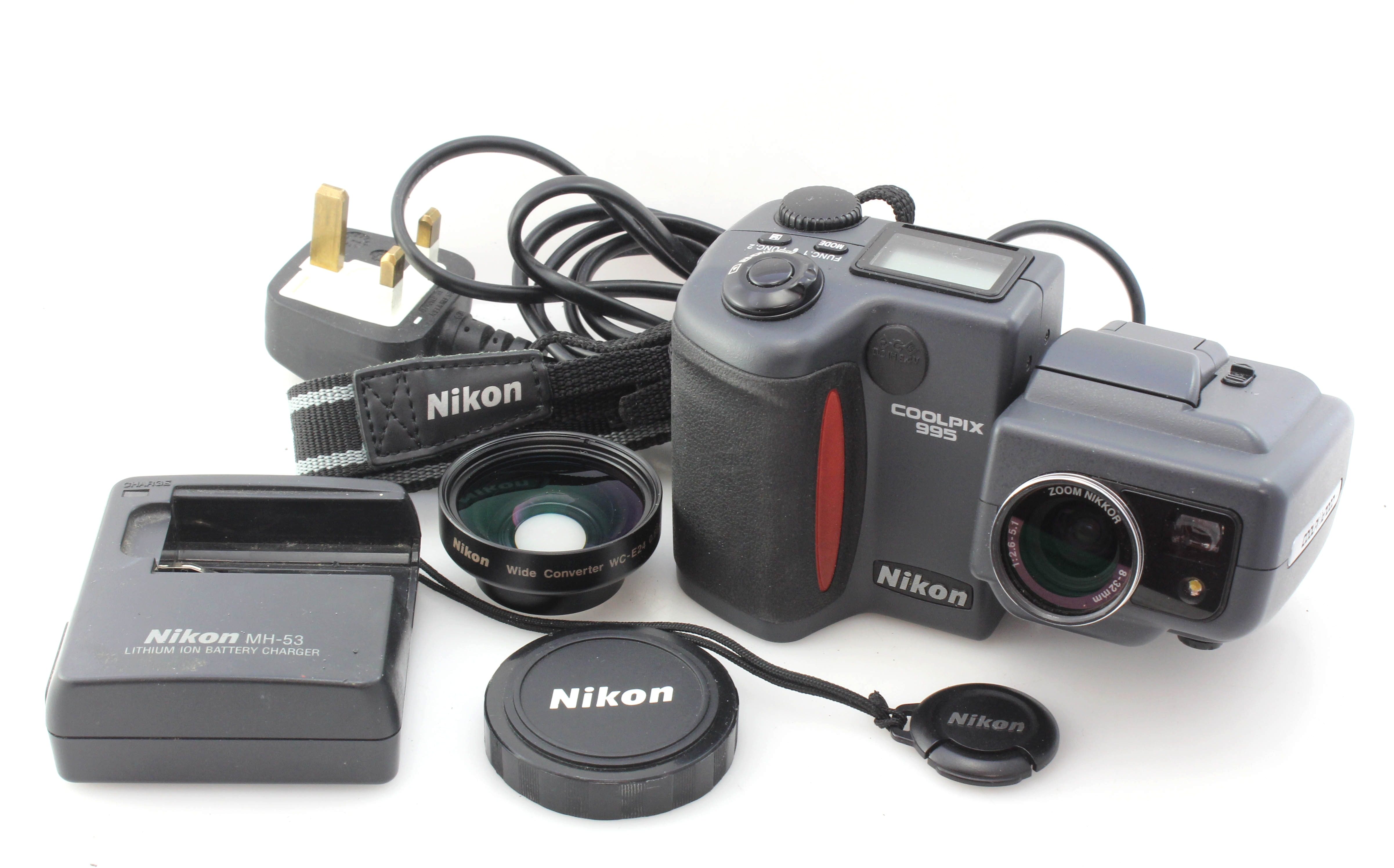 Nikon Coolpix 995 3MP Compact Camera CCD Sensor + Wide Converter WC-E24