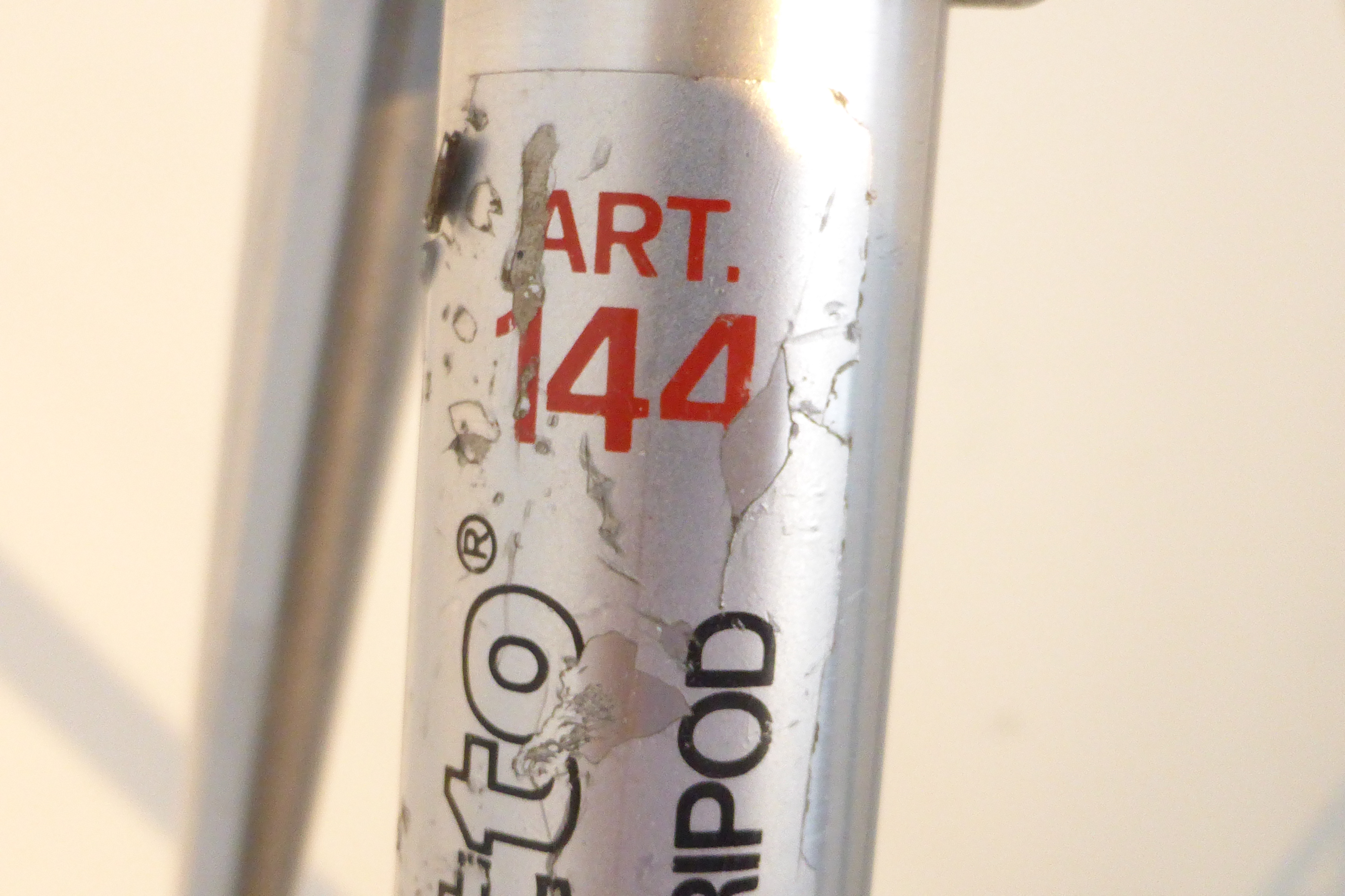 Manfrotto Pro Video Tripod - 144 Legs & 141RC Head 25th Anniversary Edn. - Image 5