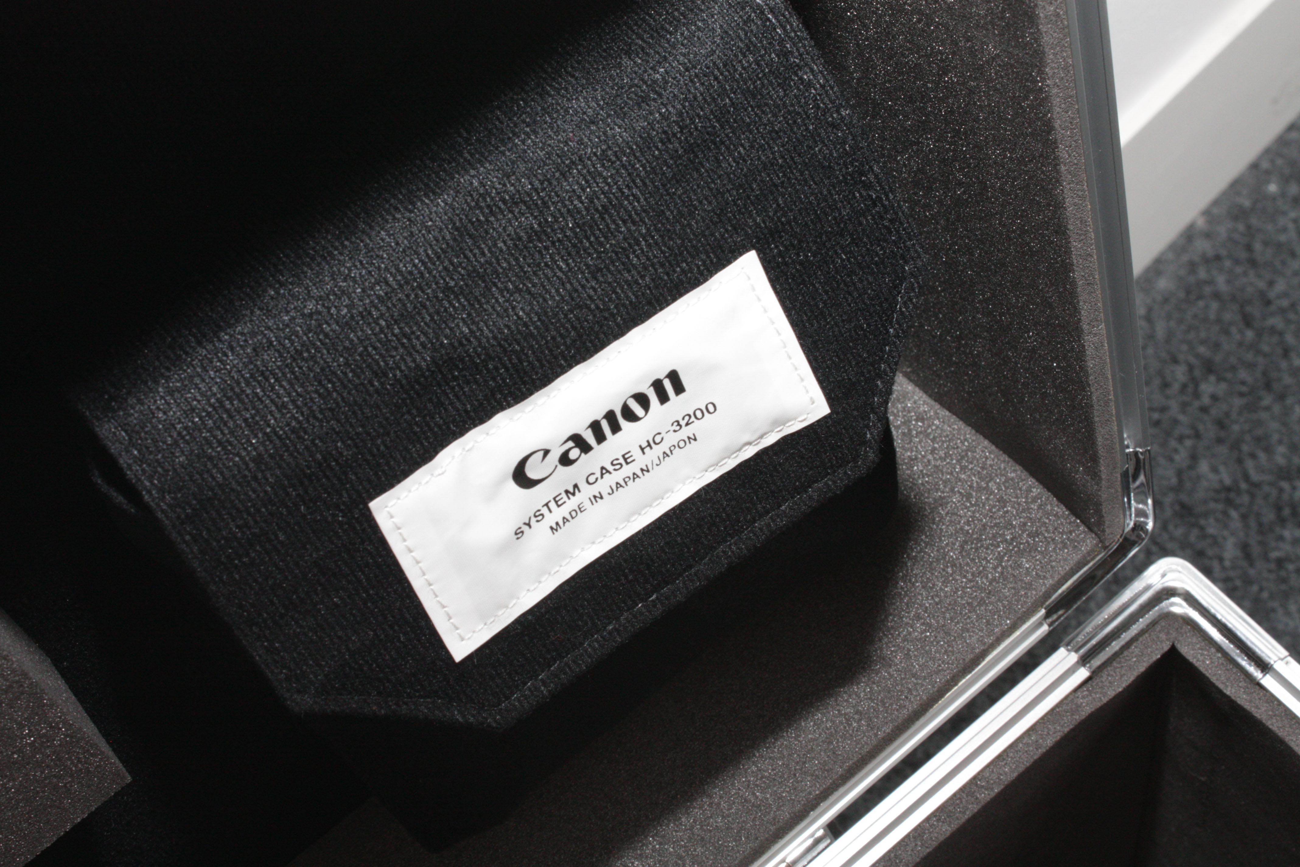 Canon XL2 E Mini DV Camcorder, with 5.4-108mm Lens - Fully Working - Image 15