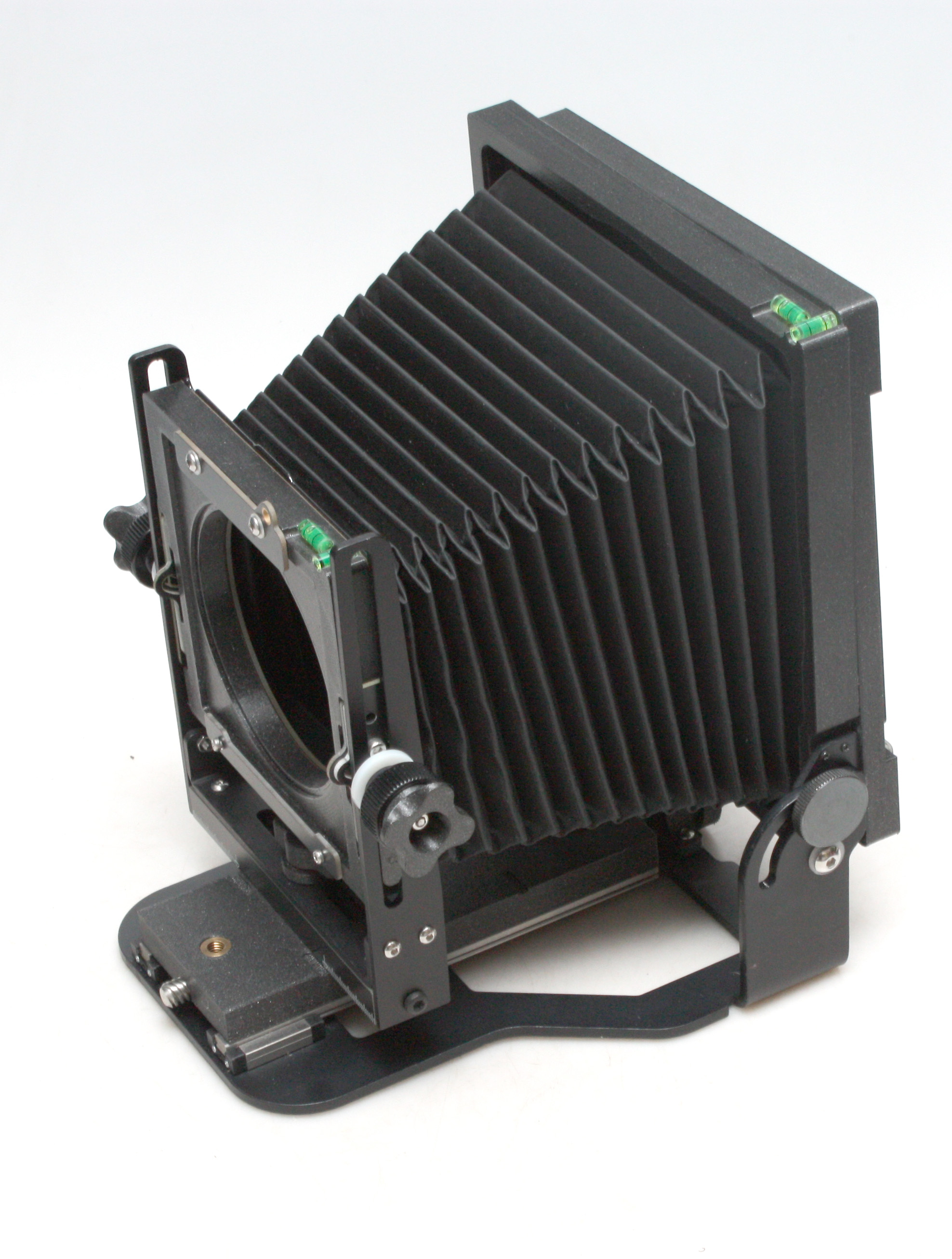 Intrepid 5x4 Field Camera. Black. With Fresnel Screen. Large Format - Image 2