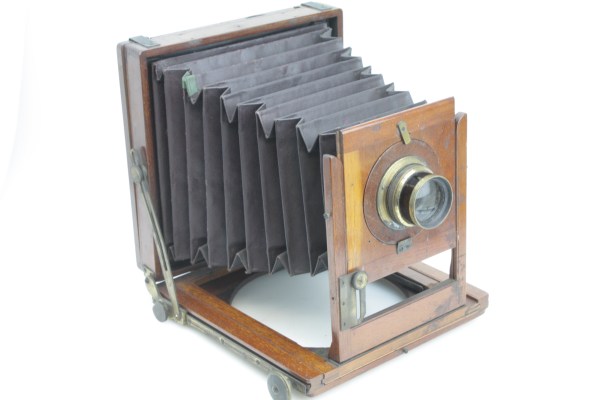 Lizars "Challenge" Mahogany & Brass 1/2 Plate Large Format Camera