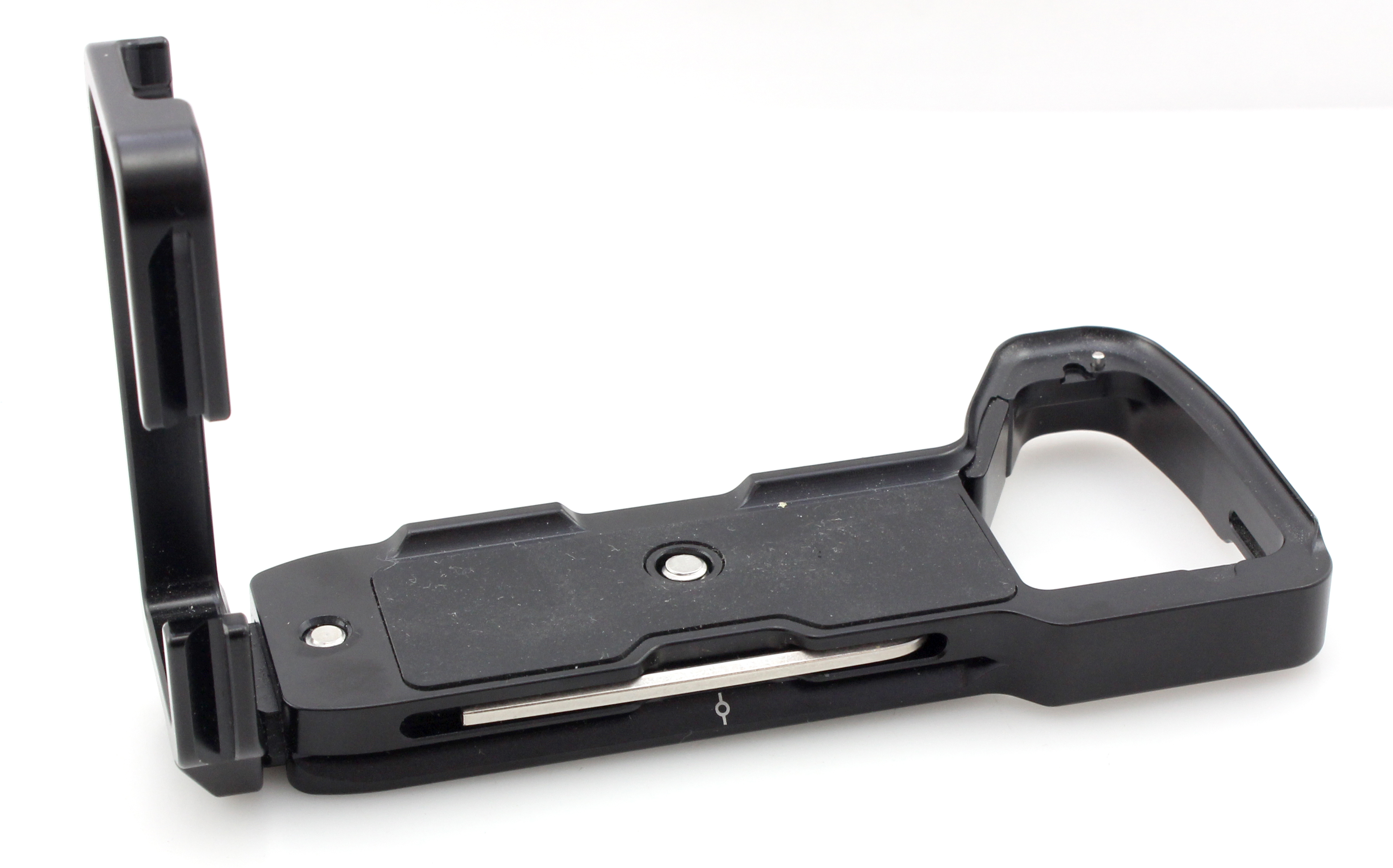 Smallrig L Shape Cage - for the Sony A7R VI Camera Body - Image 3