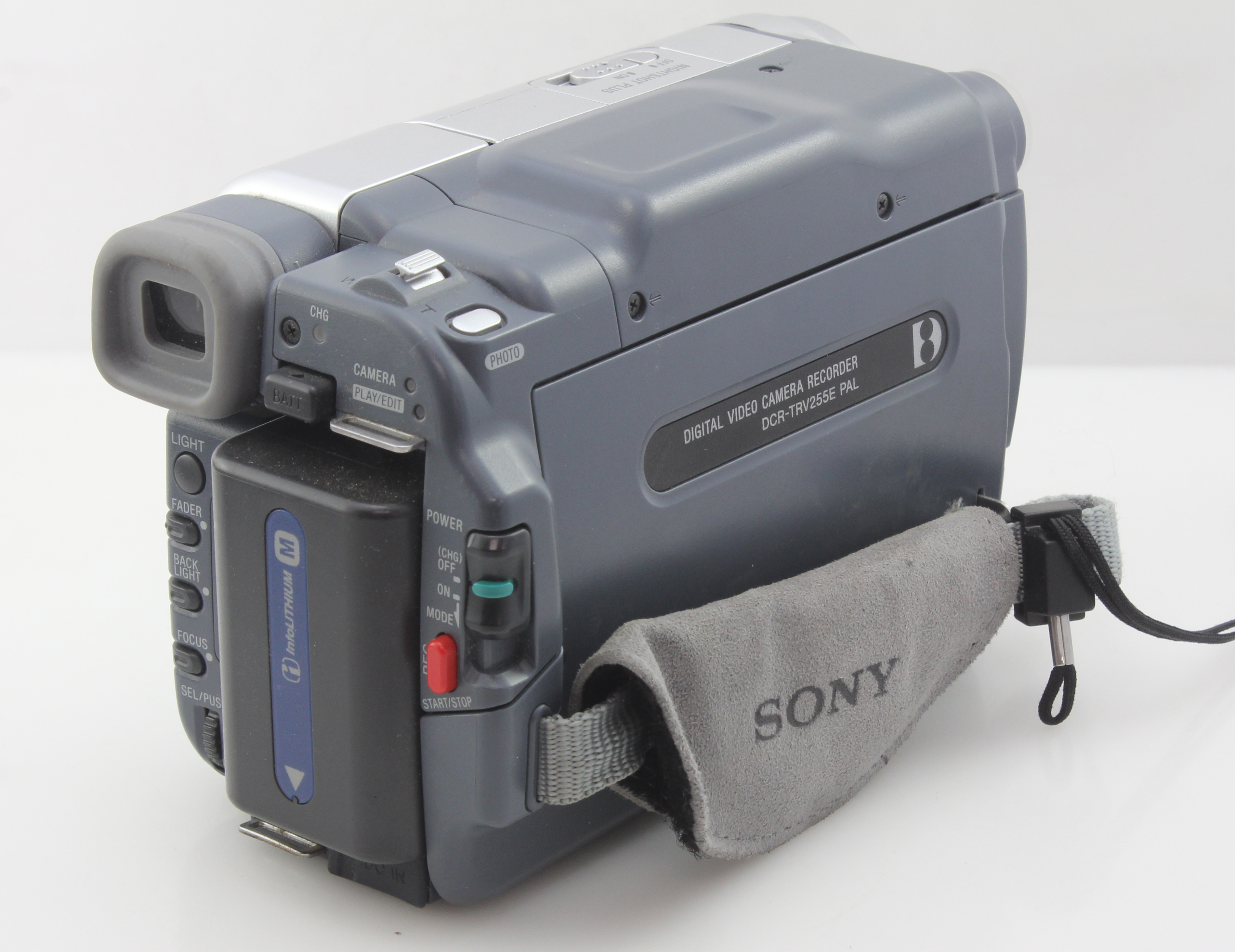 Sony DCR-TRV255E Digital 8 Tape Camcorder Digital Video Movie Camera Handycam - Image 3